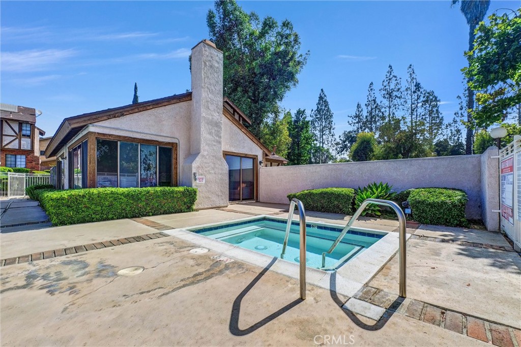 1020 S Mountain Avenue