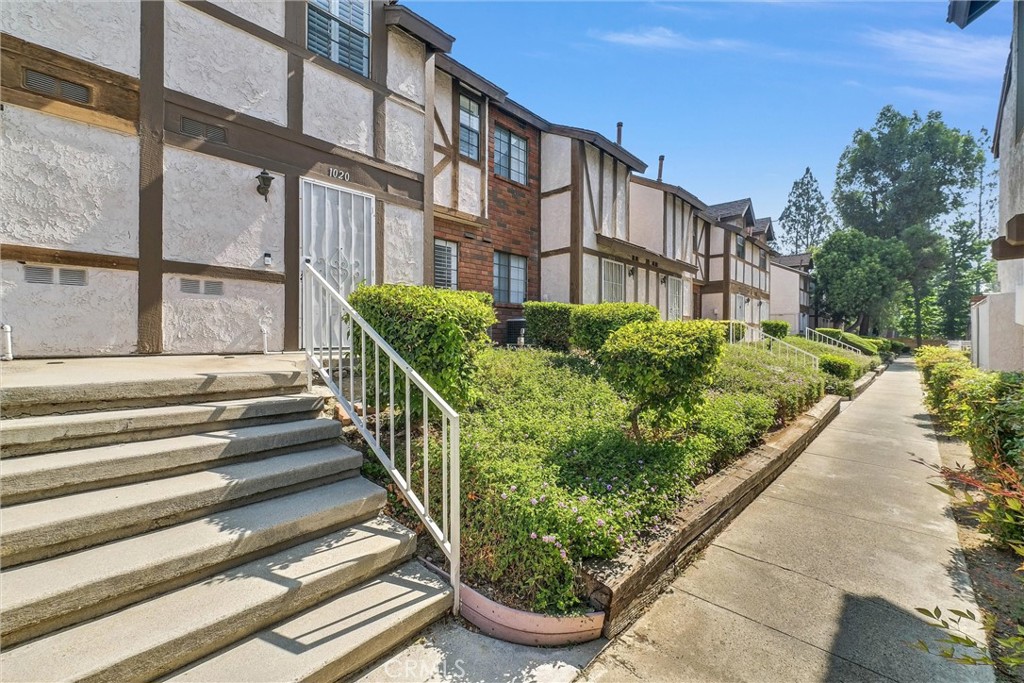 1020 S Mountain Avenue