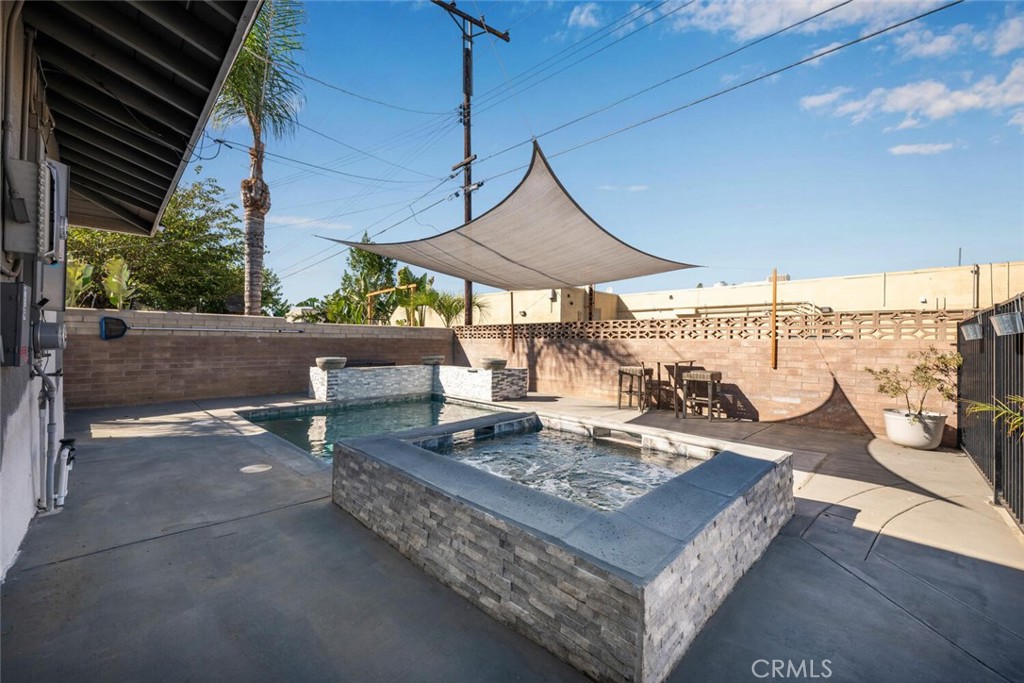 11139 Montlake Drive