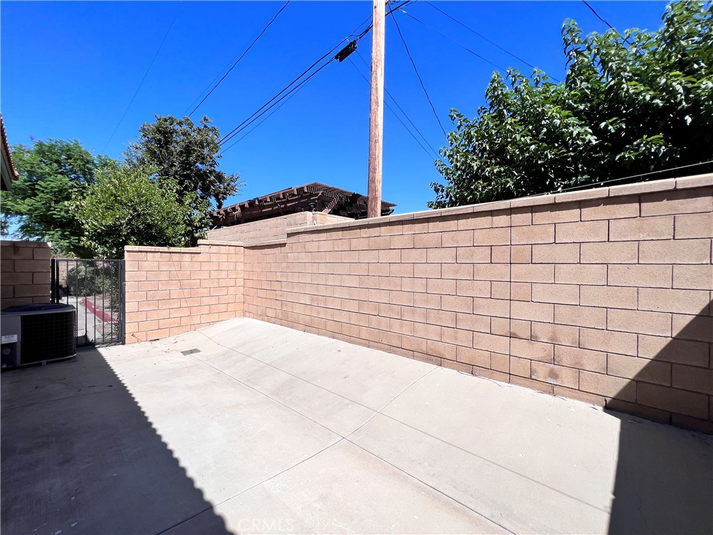 16558 Paine Street 7