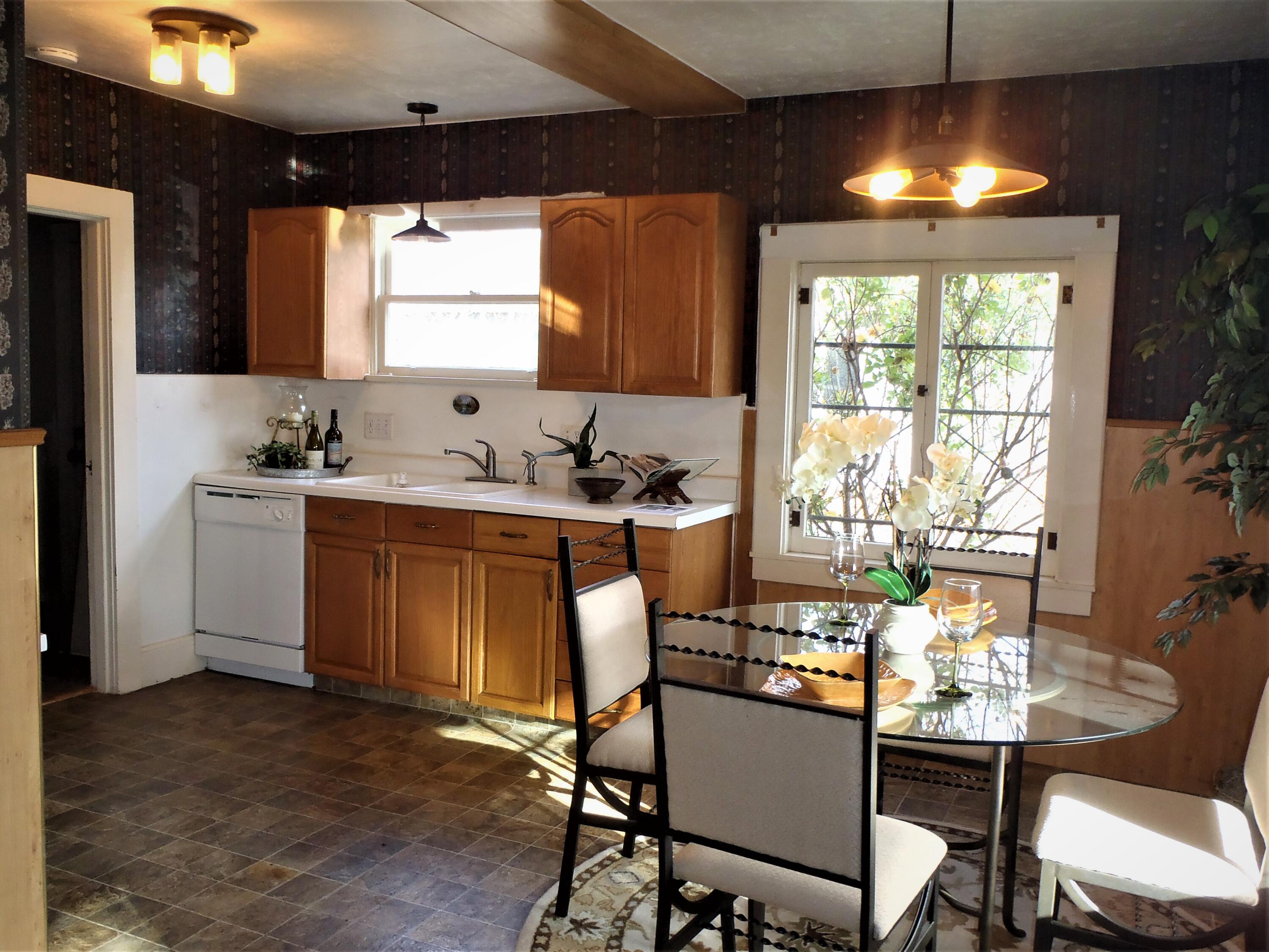 263 Berrydale Avenue