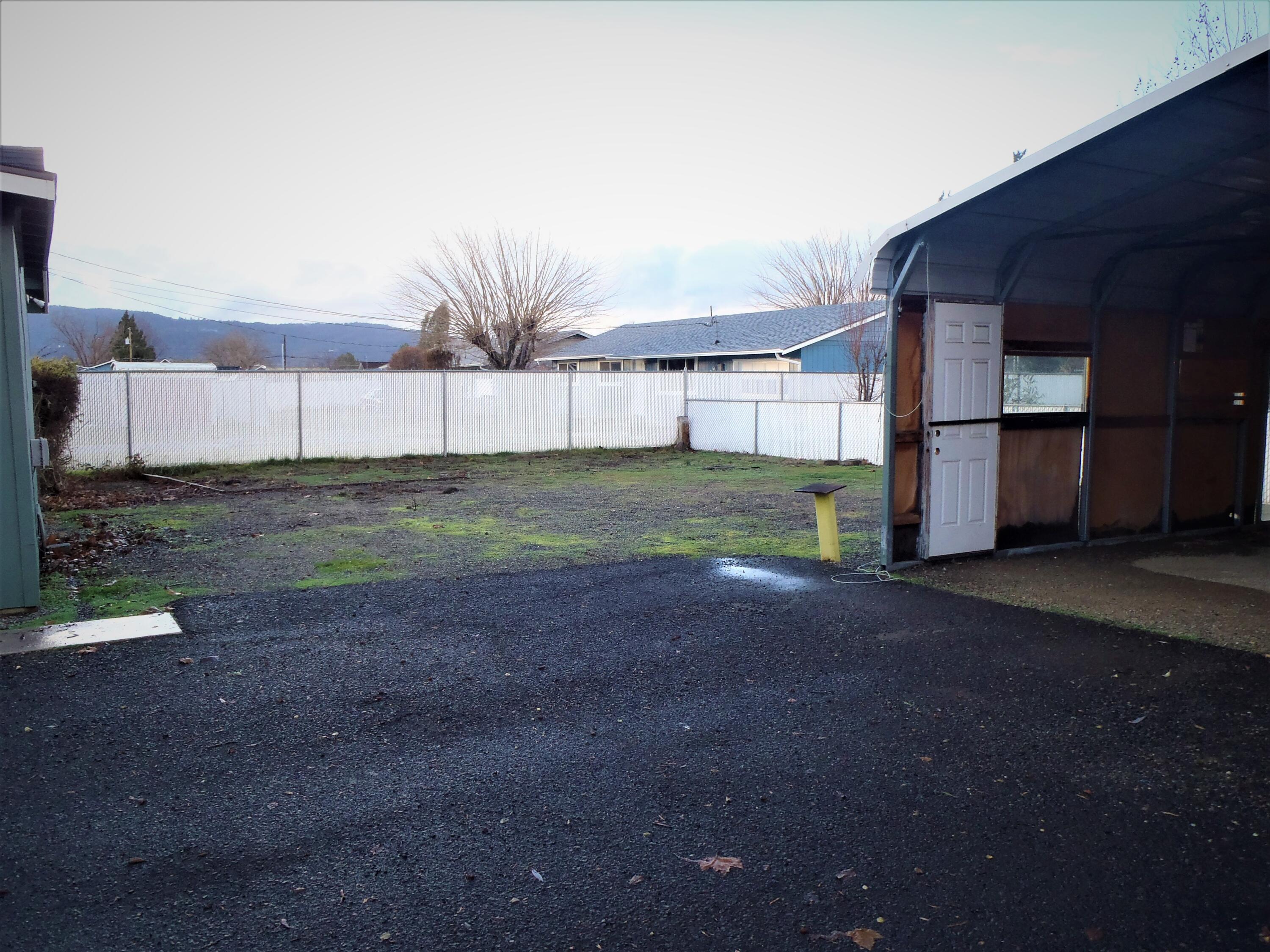 263 Berrydale Avenue