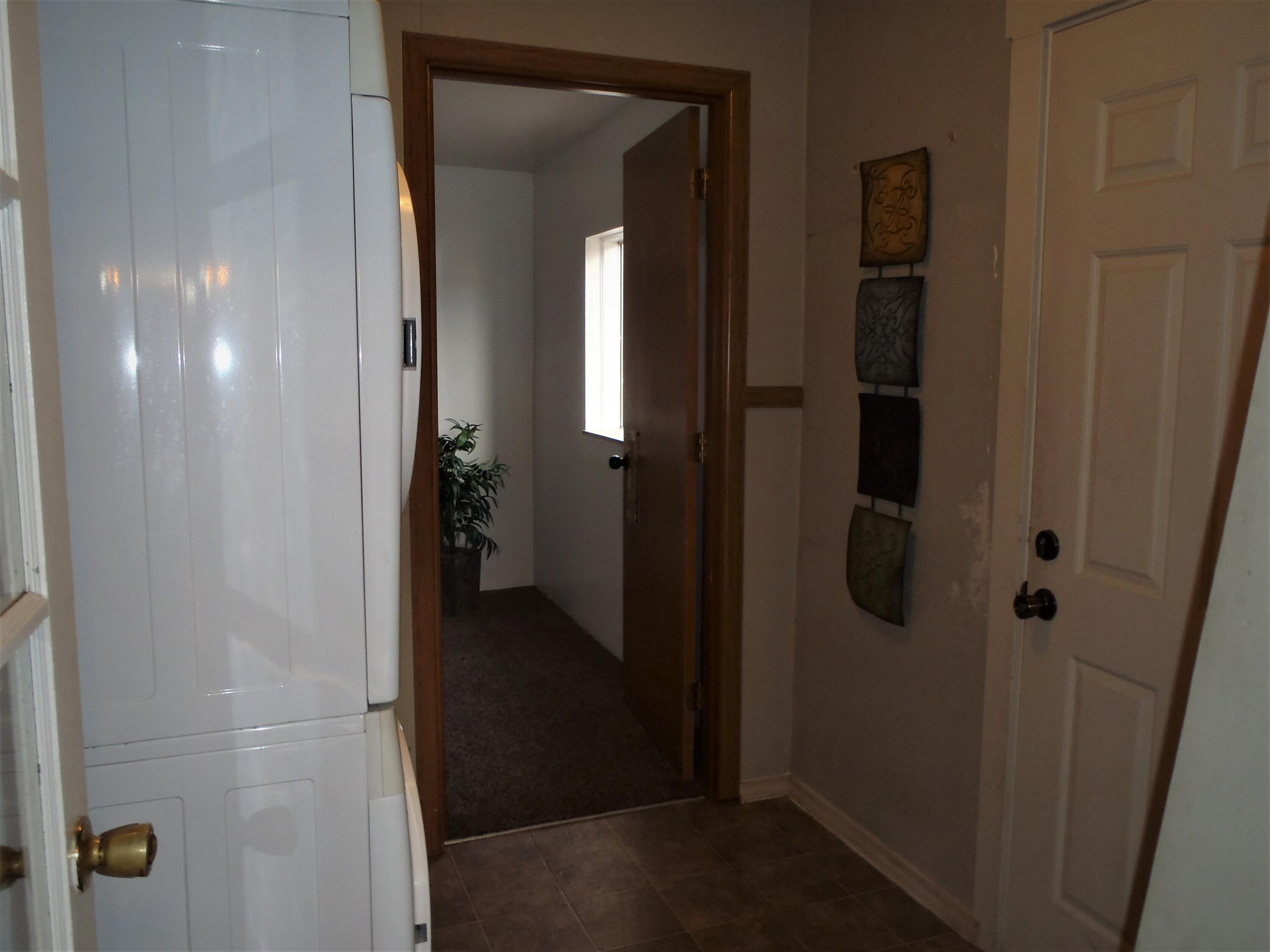 263 Berrydale Avenue