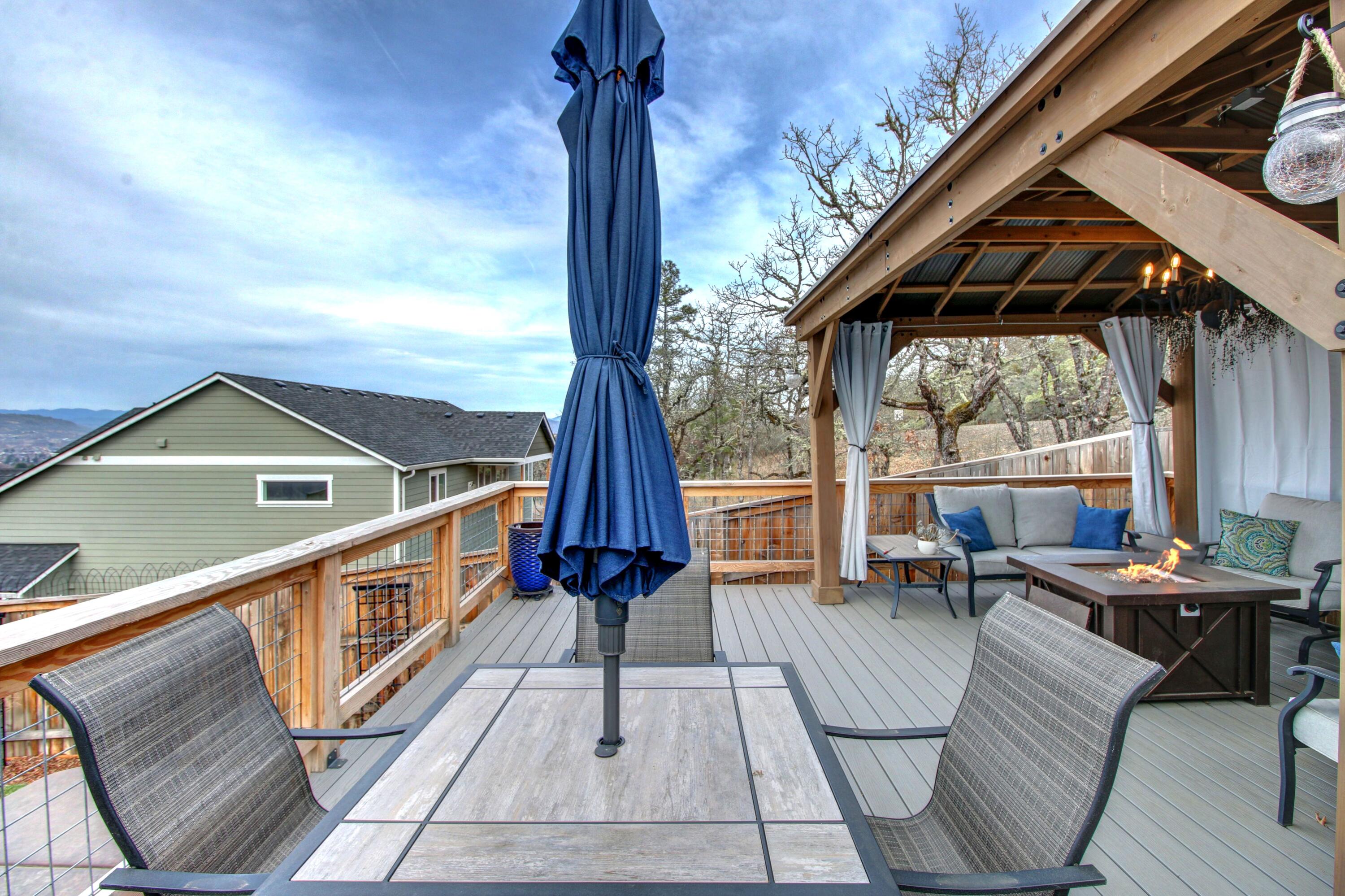 1306 Crestmont Drive