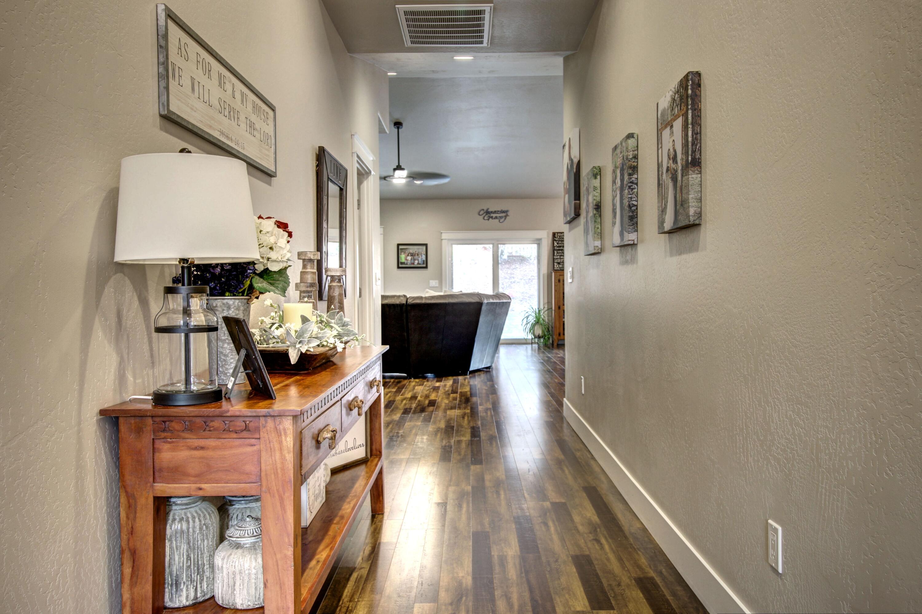 1306 Crestmont Drive