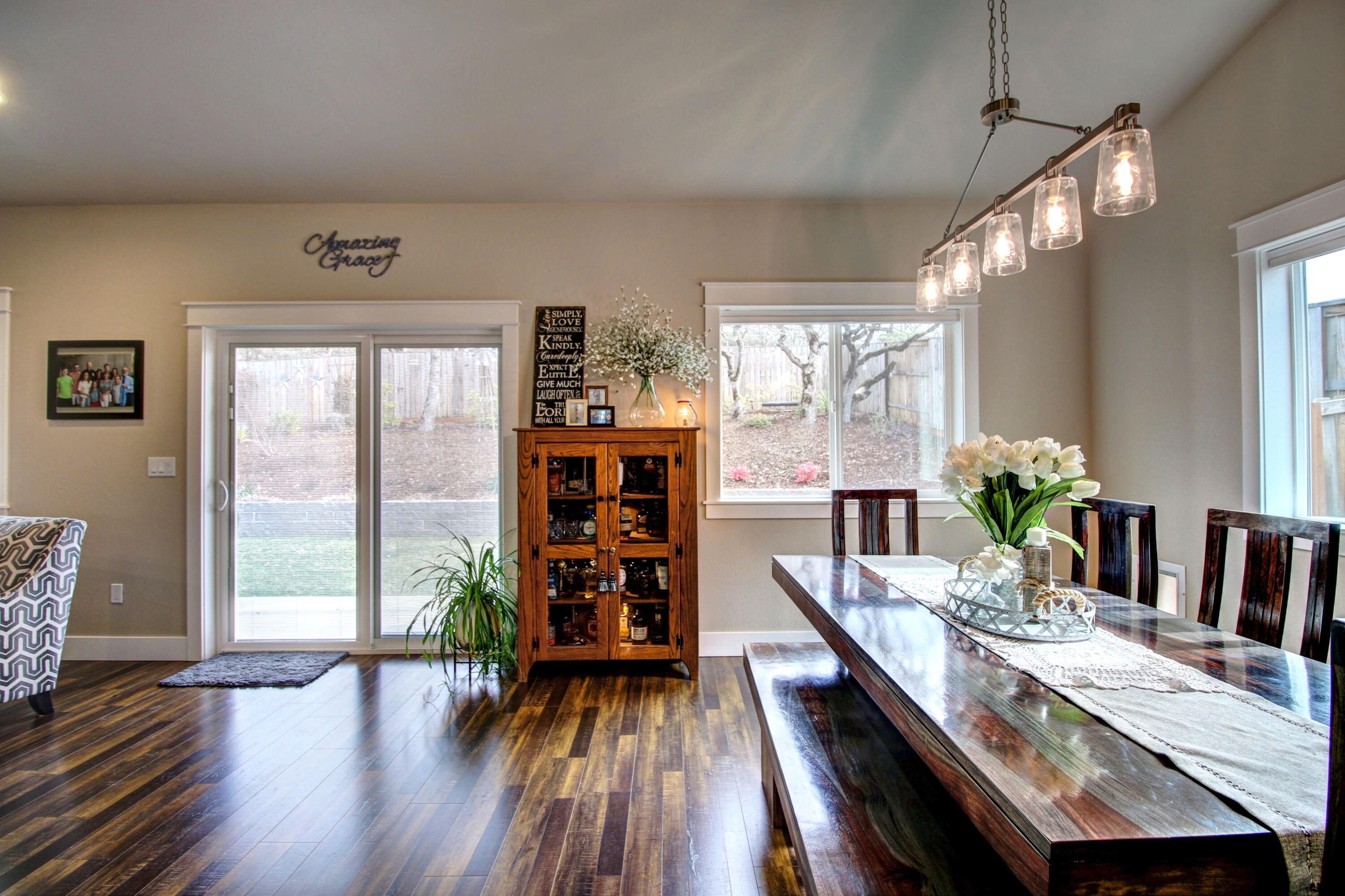 1306 Crestmont Drive