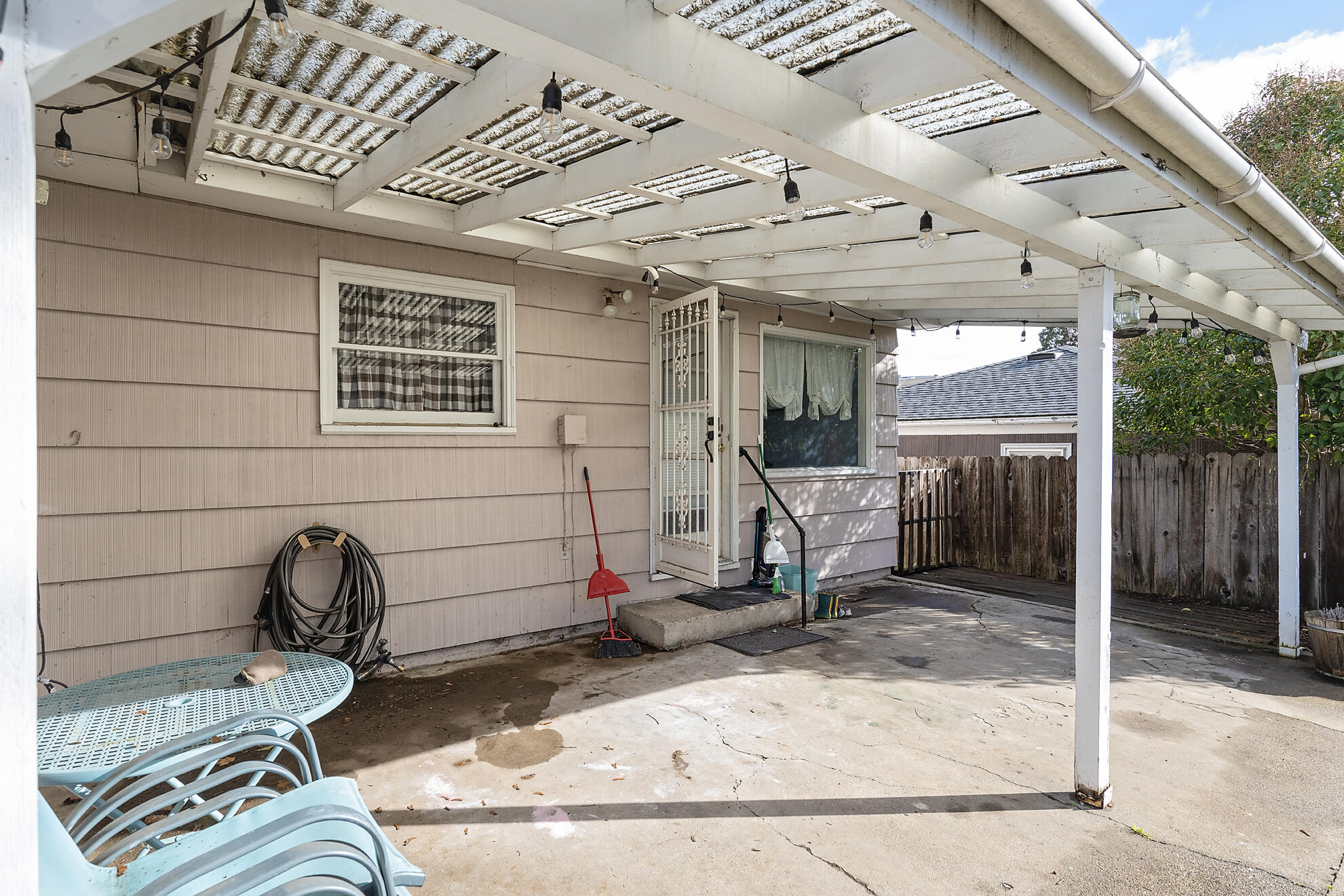 1316 E Jackson Street