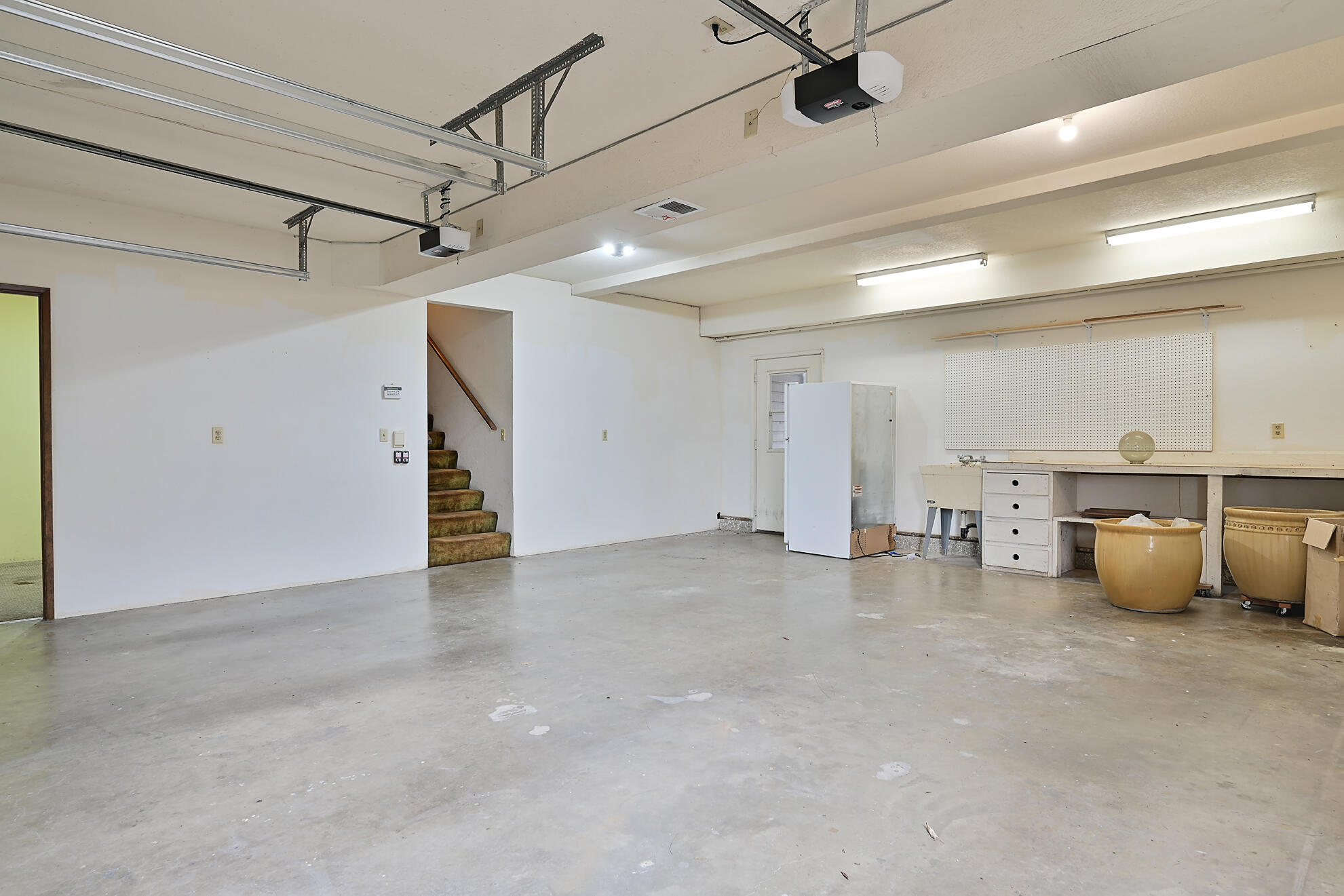 1039 NW Starlite Place