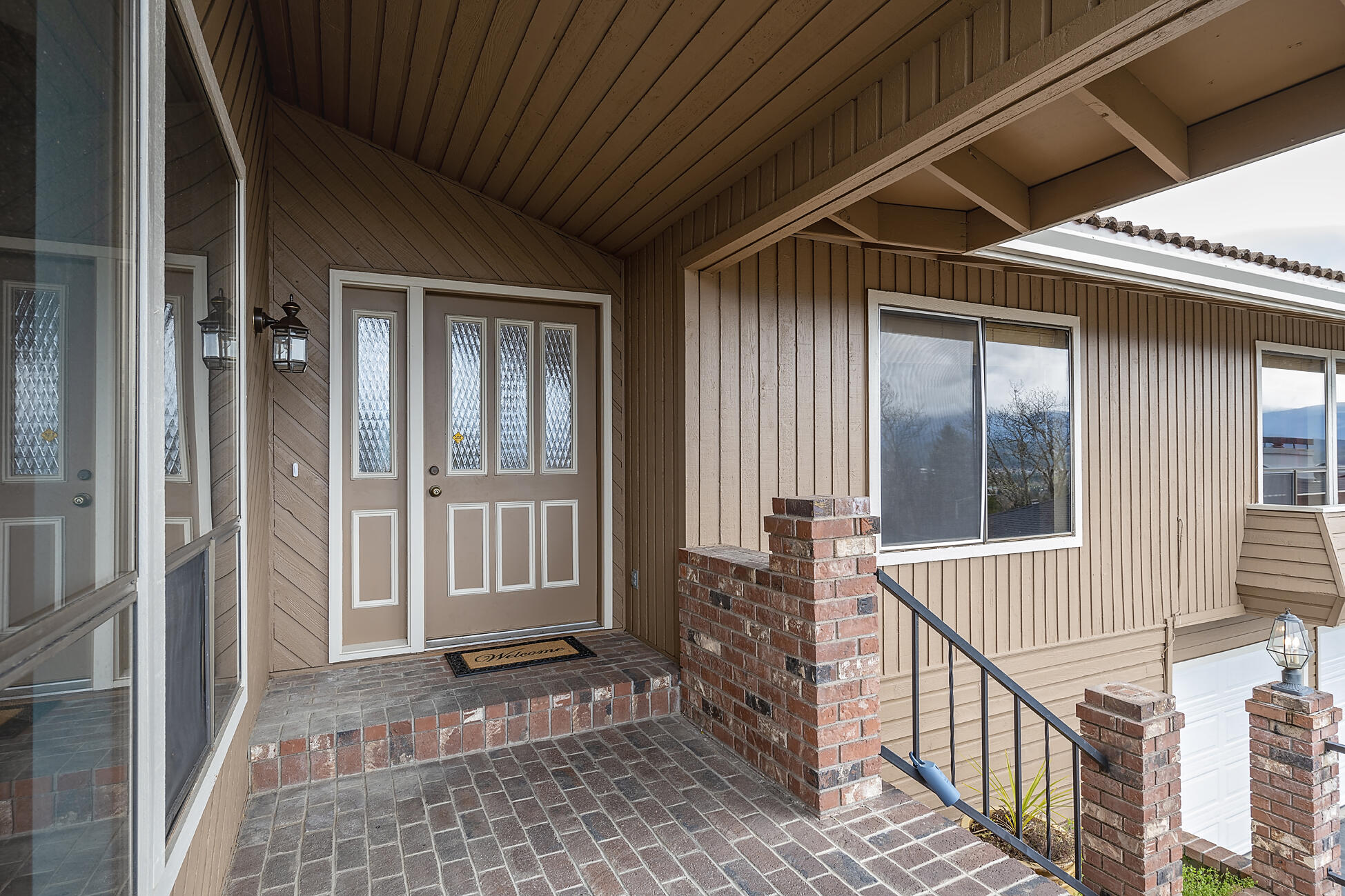 1039 NW Starlite Place