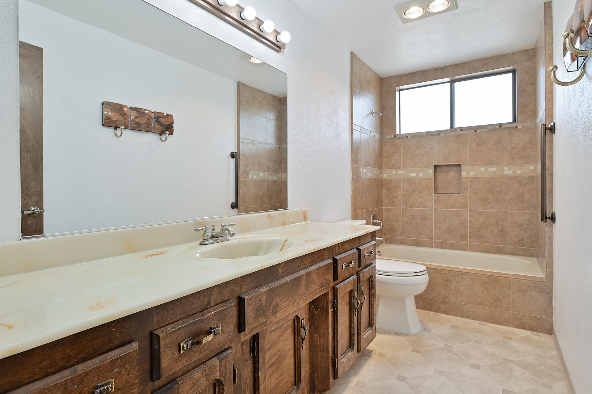 1039 NW Starlite Place