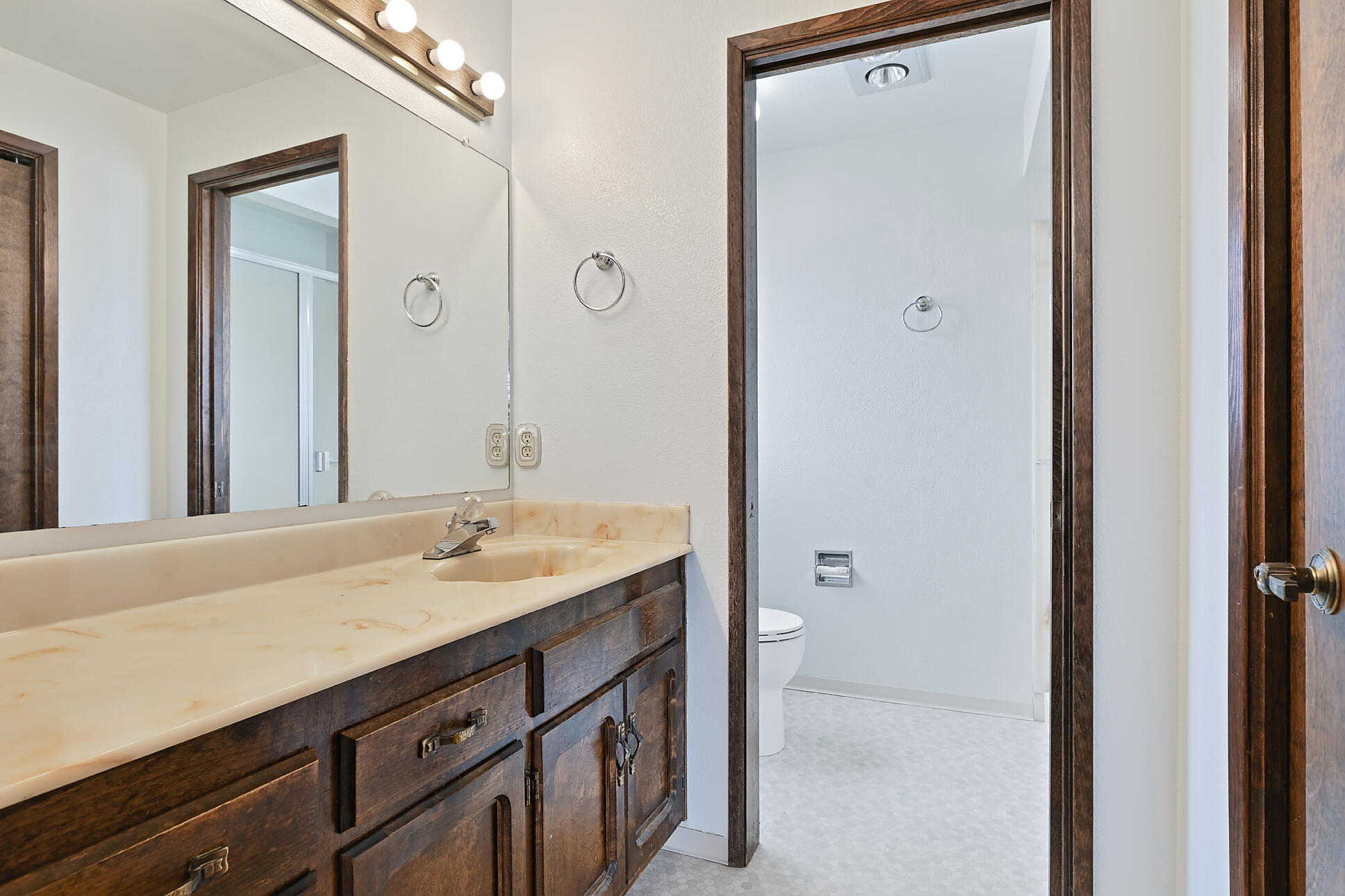 1039 NW Starlite Place