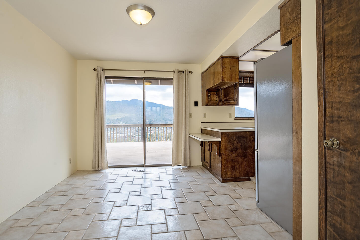 1039 NW Starlite Place