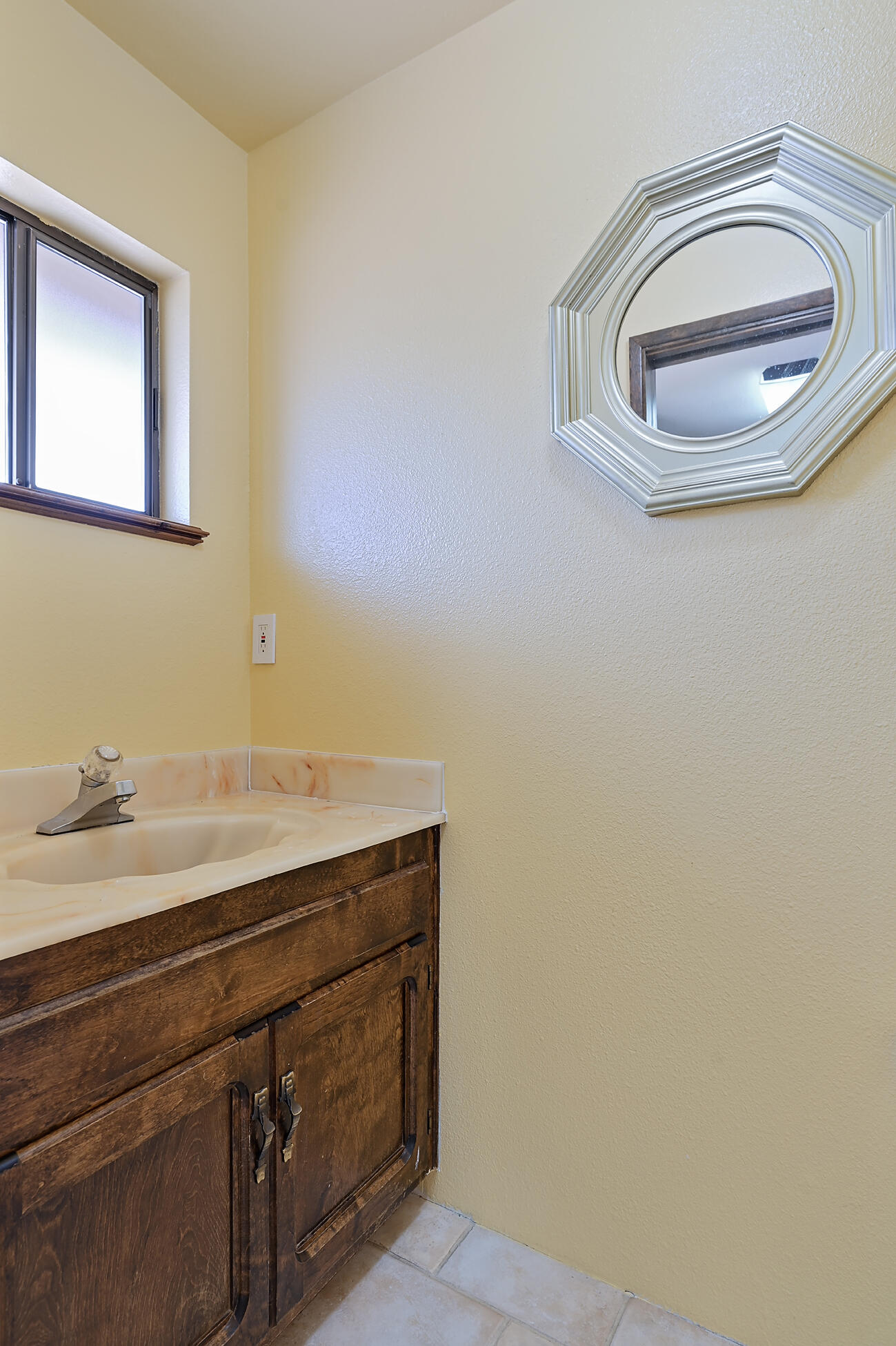 1039 NW Starlite Place