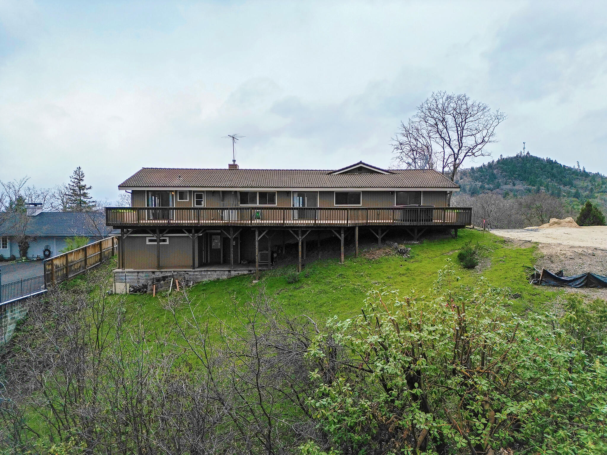 1039 NW Starlite Place