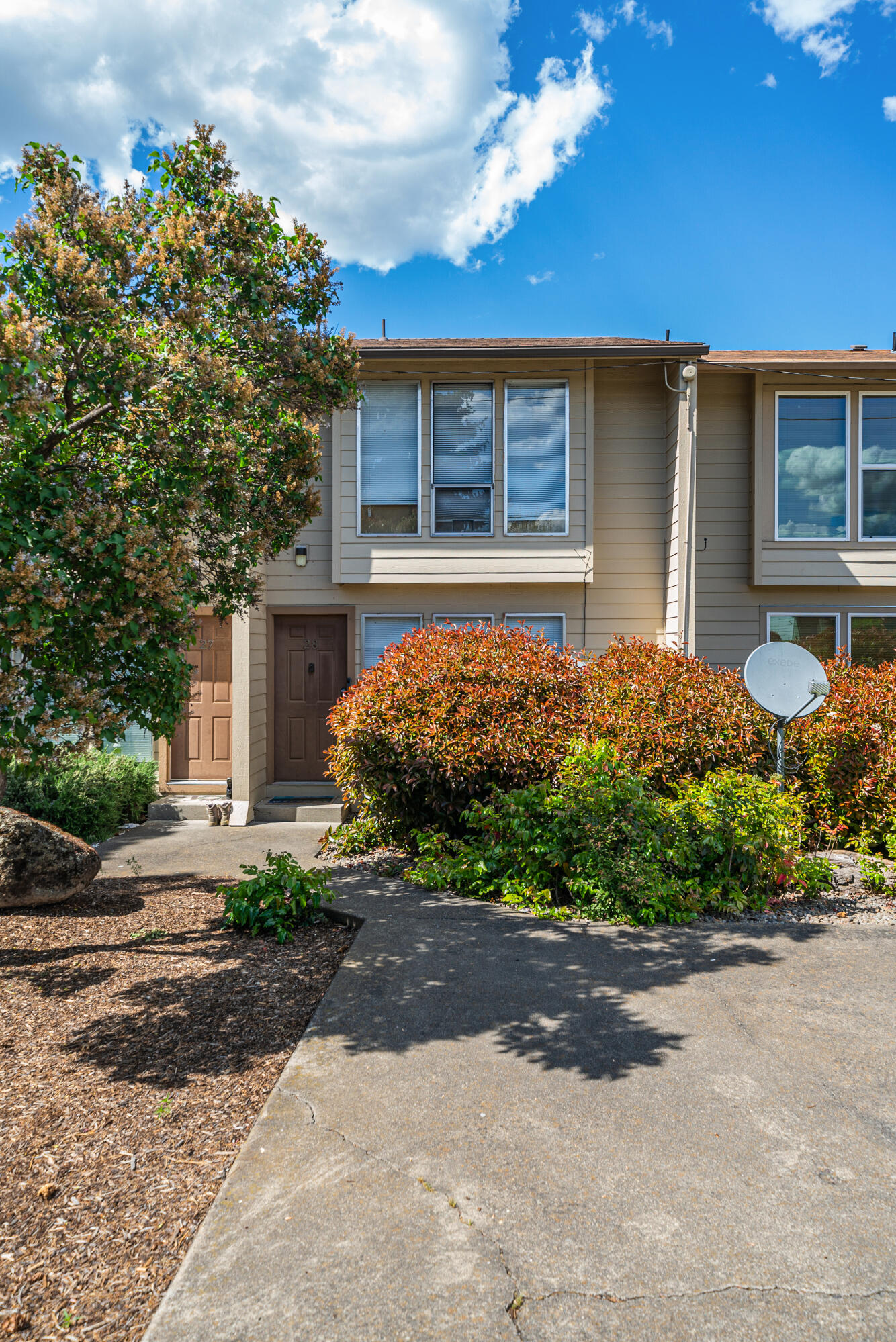 1800 Crater Lake Avenue, 28