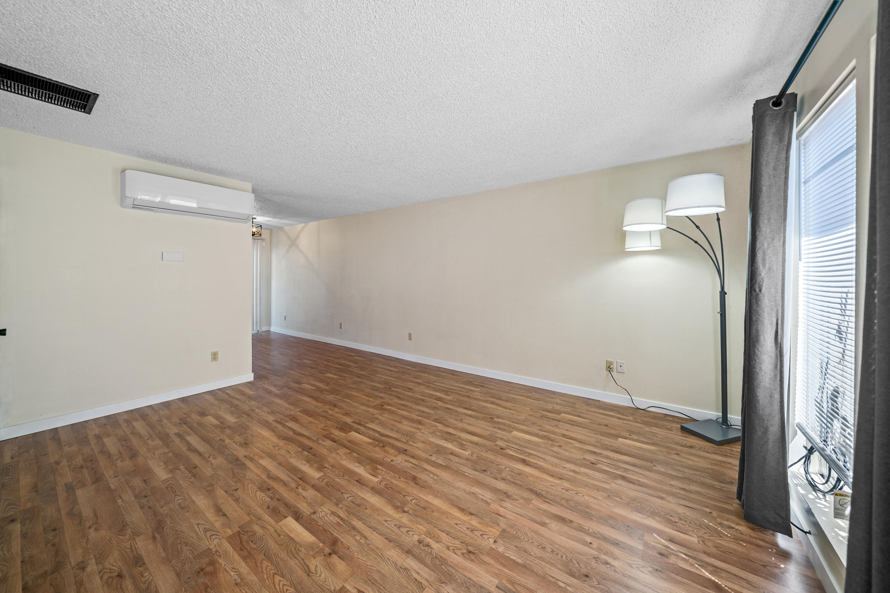 1800 Crater Lake Avenue, 28