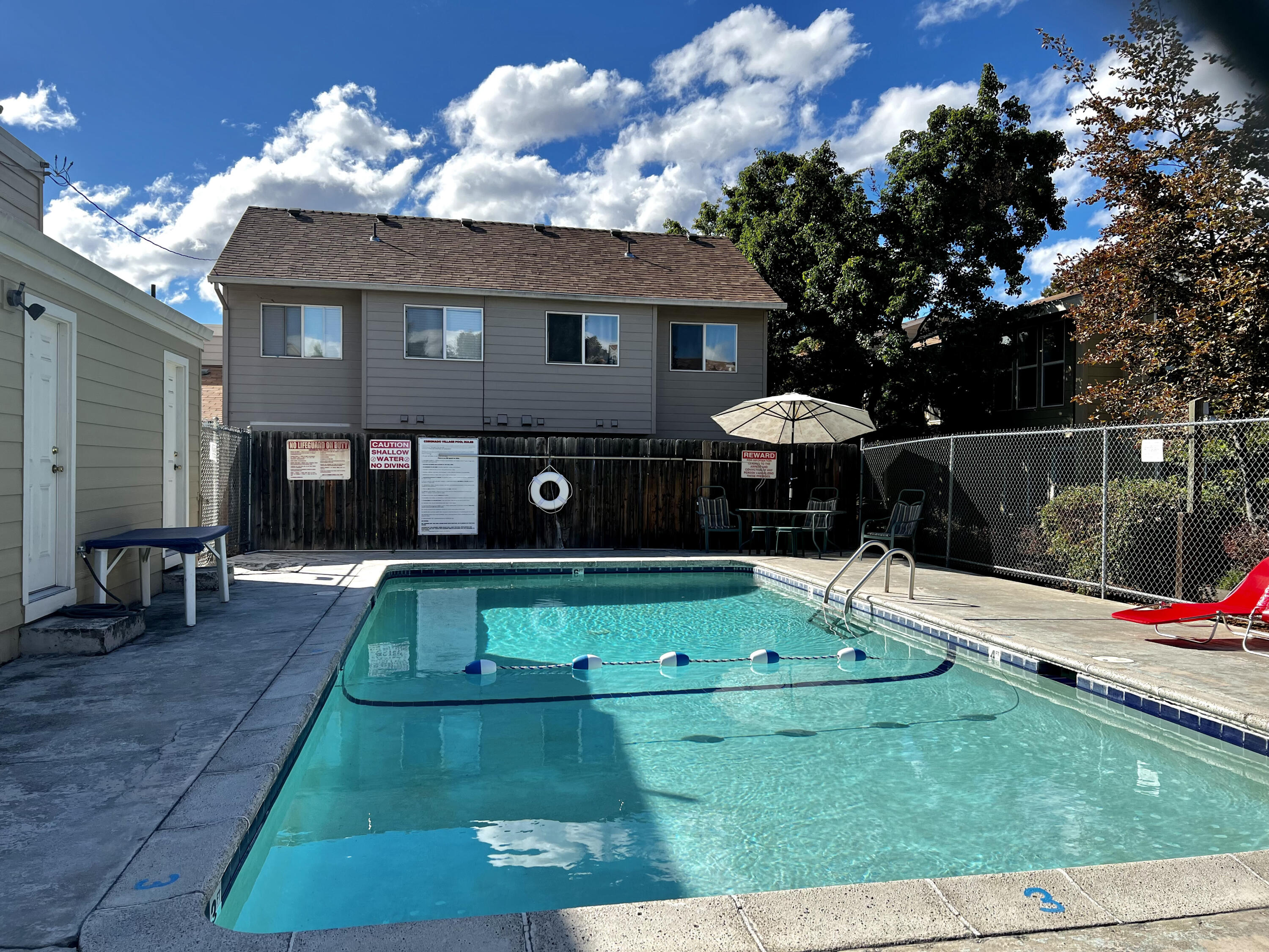 1800 Crater Lake Avenue, 28