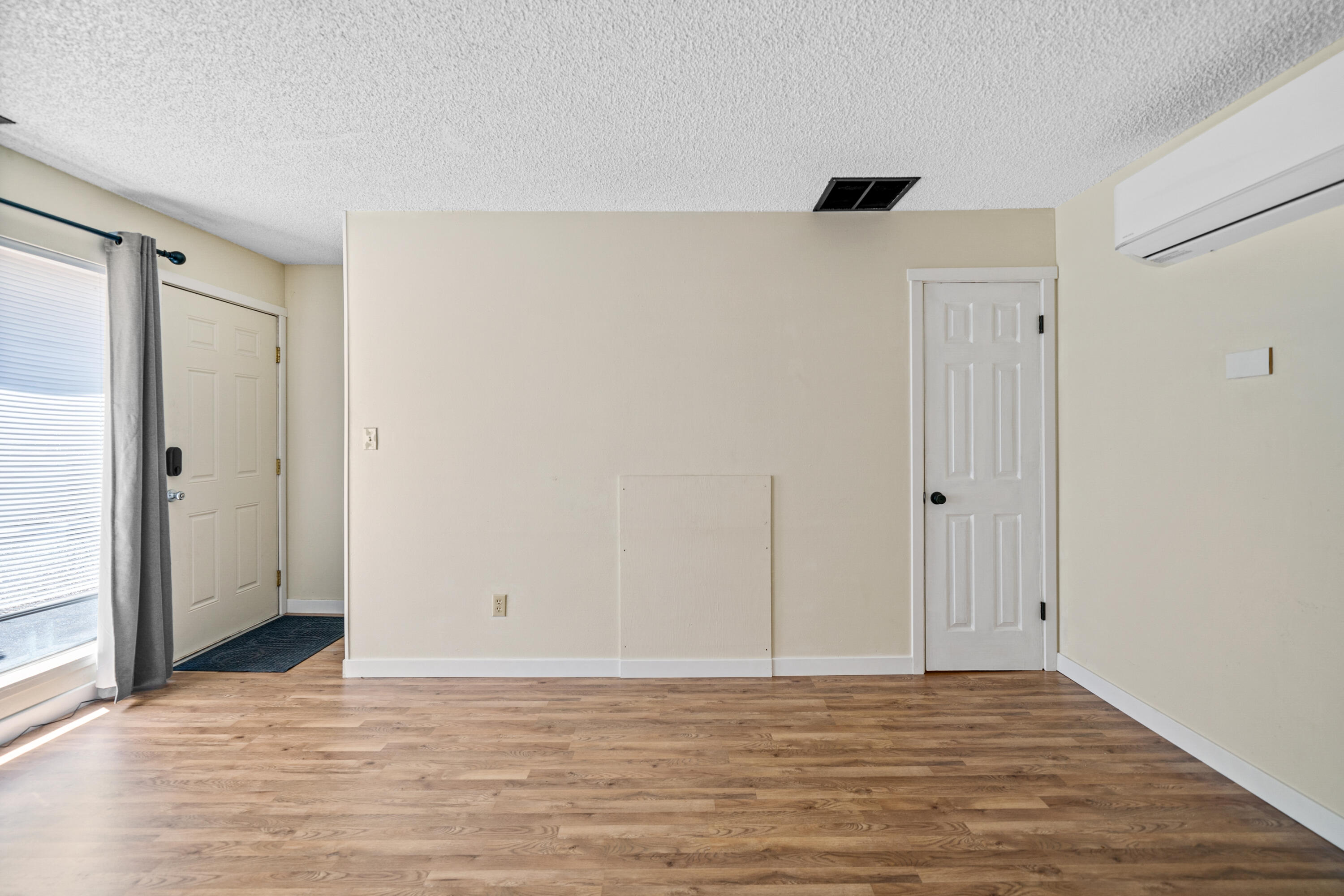 1800 Crater Lake Avenue, 28