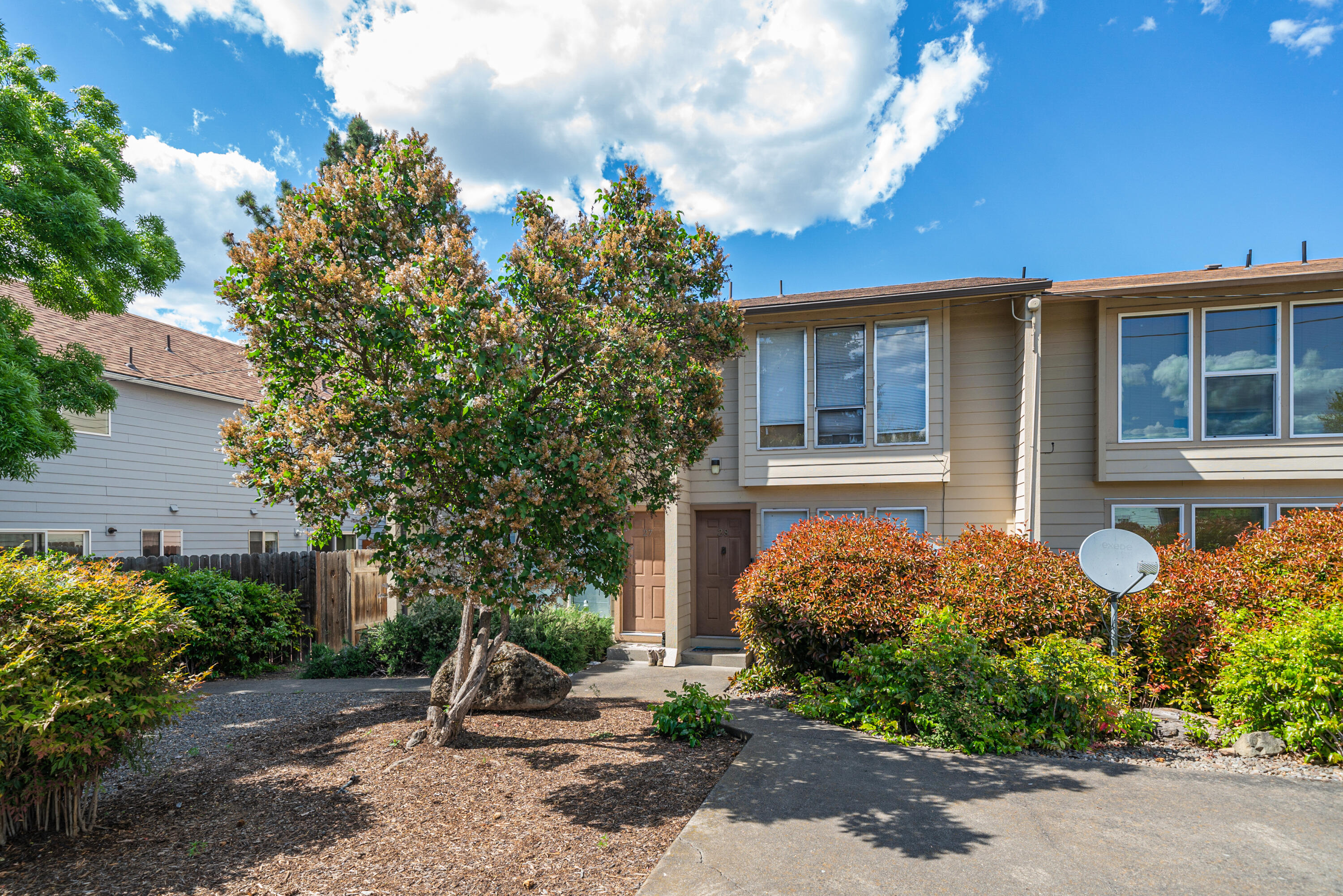 1800 Crater Lake Avenue, 28