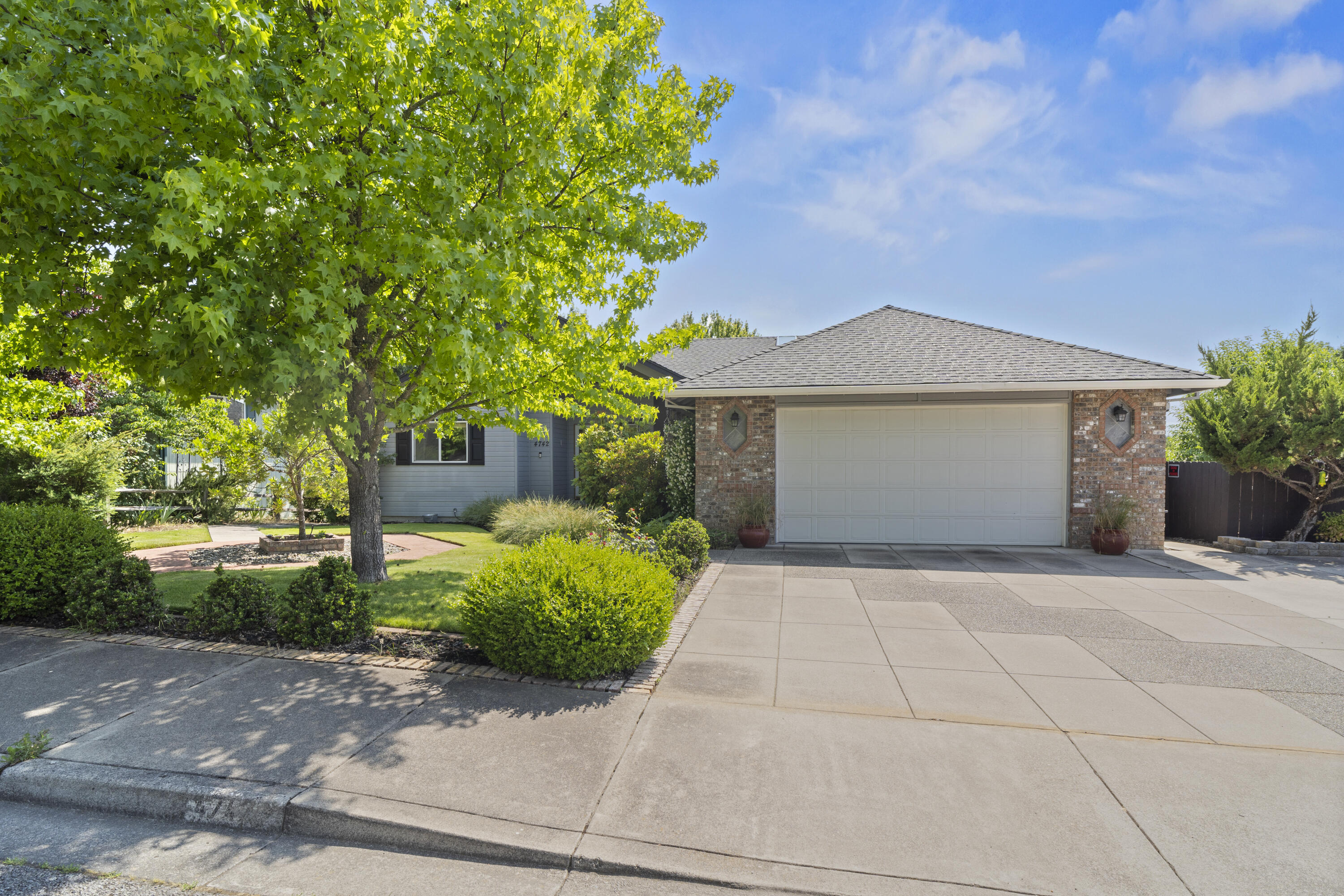 4742 Torrey Pines Drive