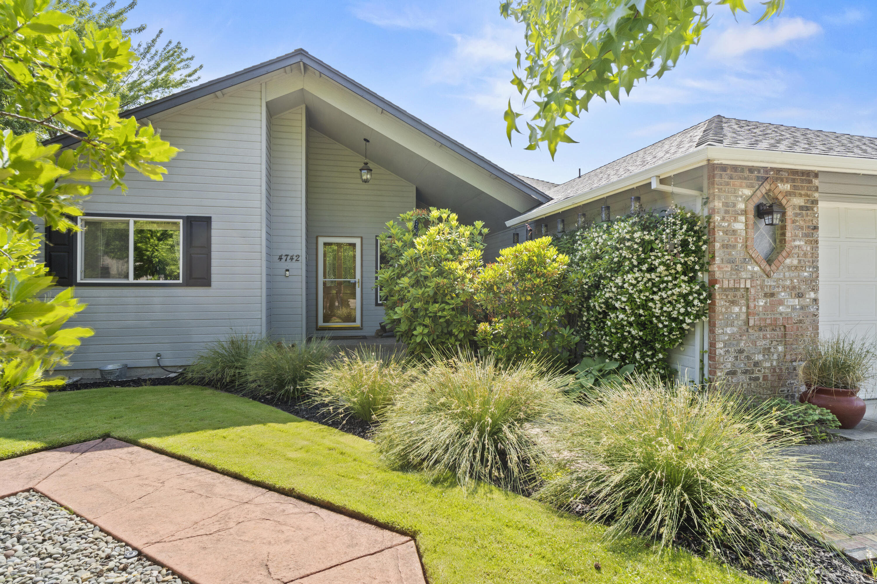 4742 Torrey Pines Drive