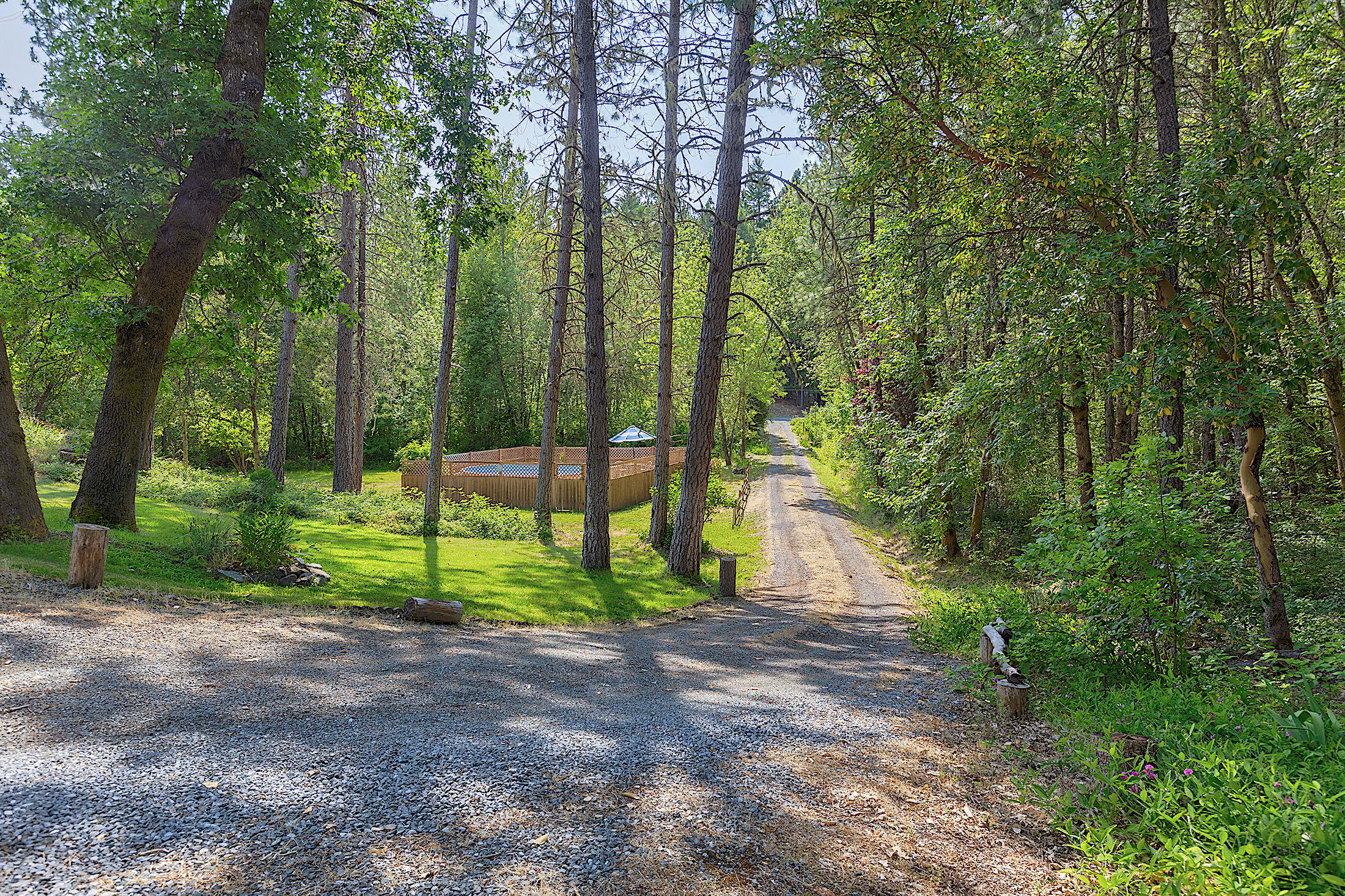 9158 Lower River Road