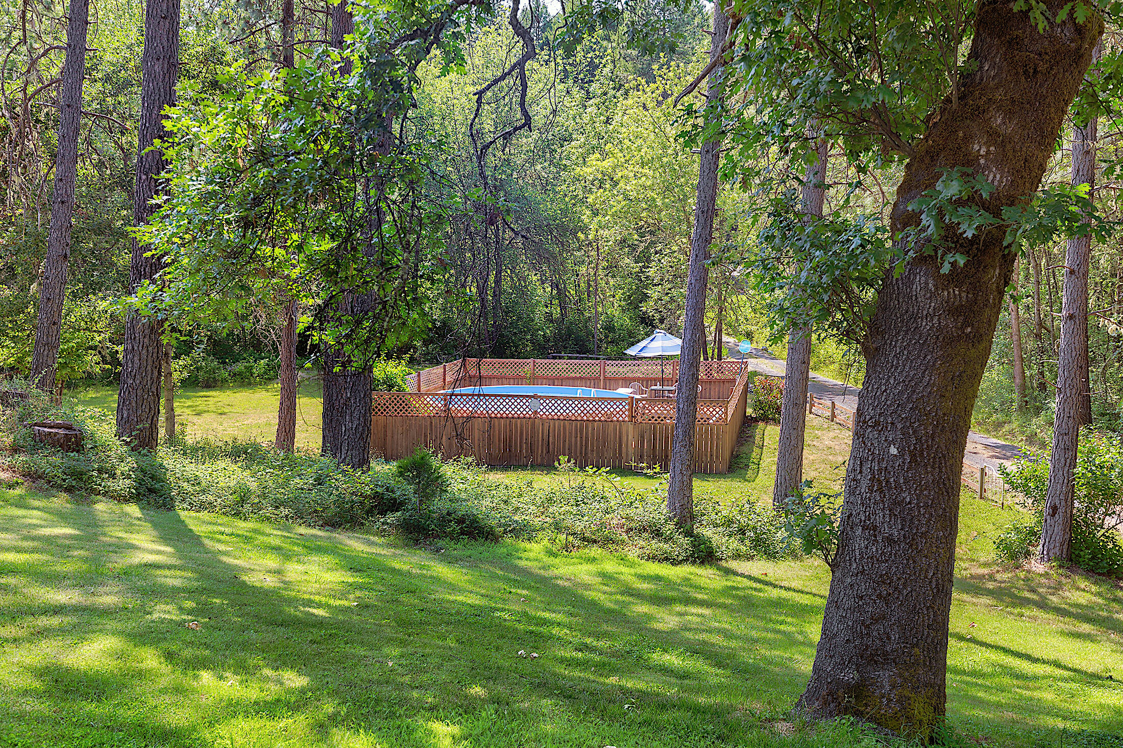 9158 Lower River Road