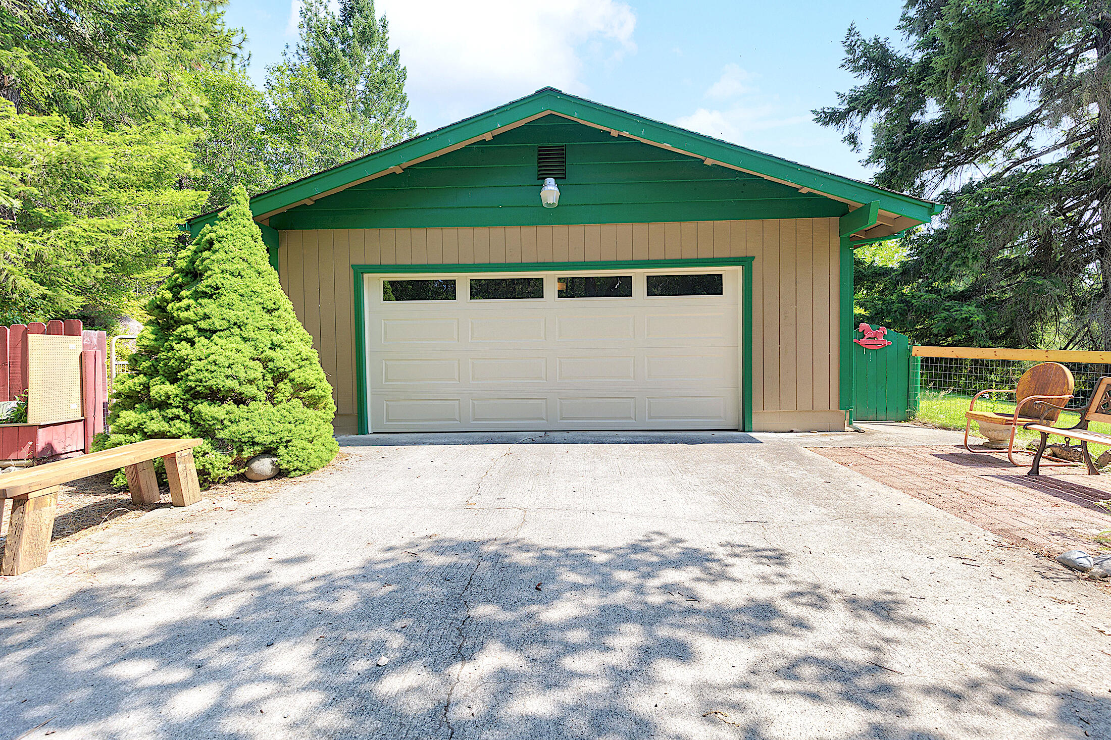 9158 Lower River Road