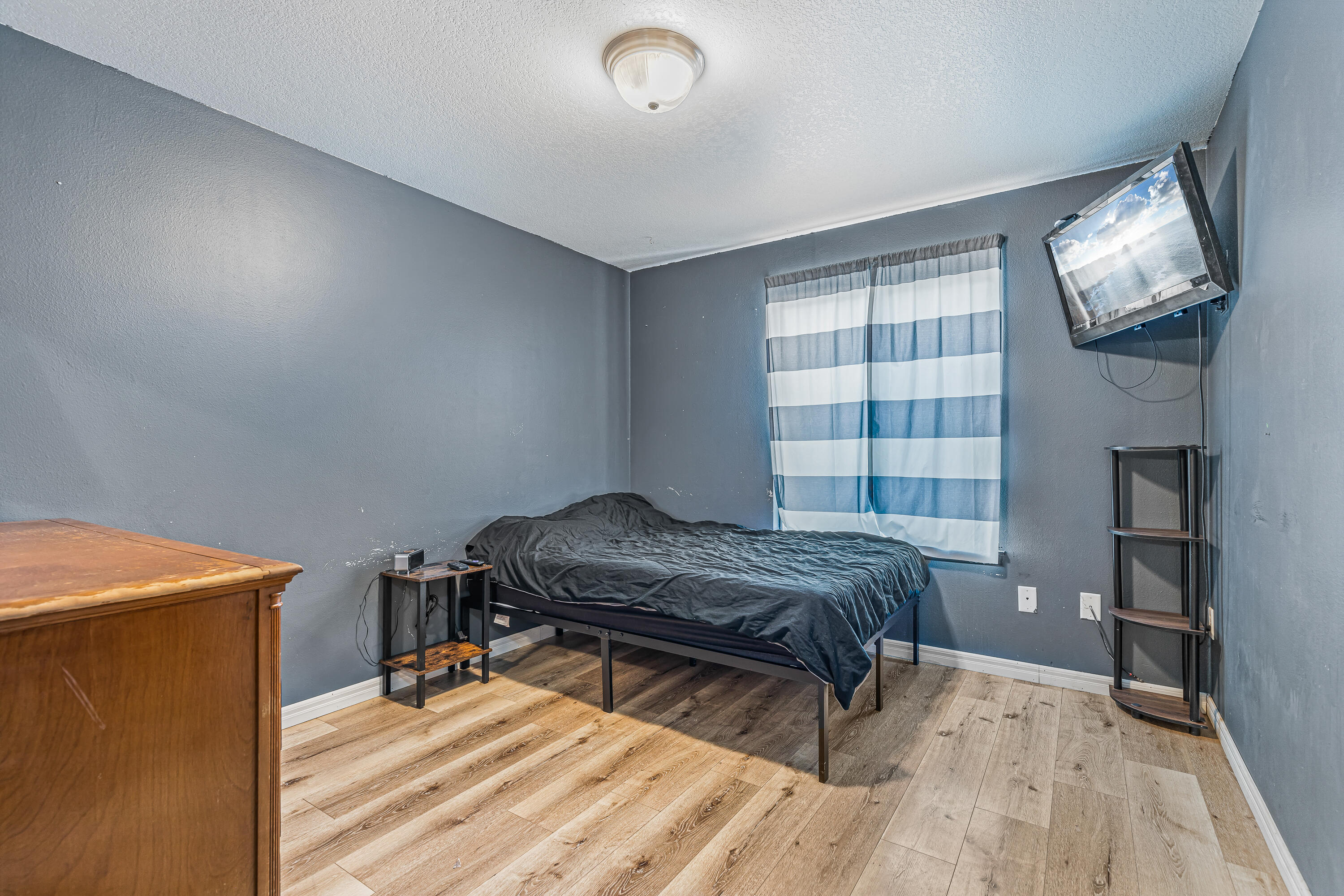 6569 Oakhurst Street