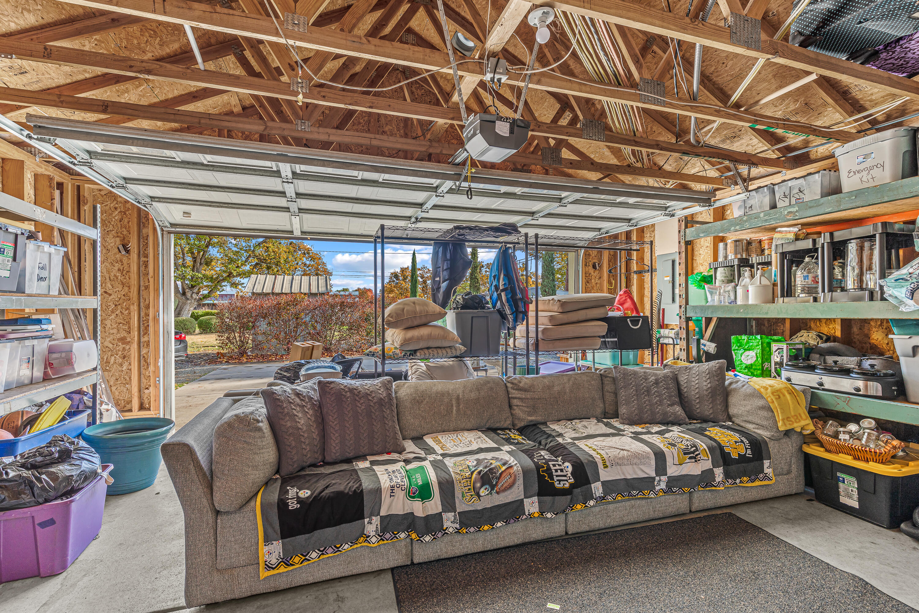 6569 Oakhurst Street