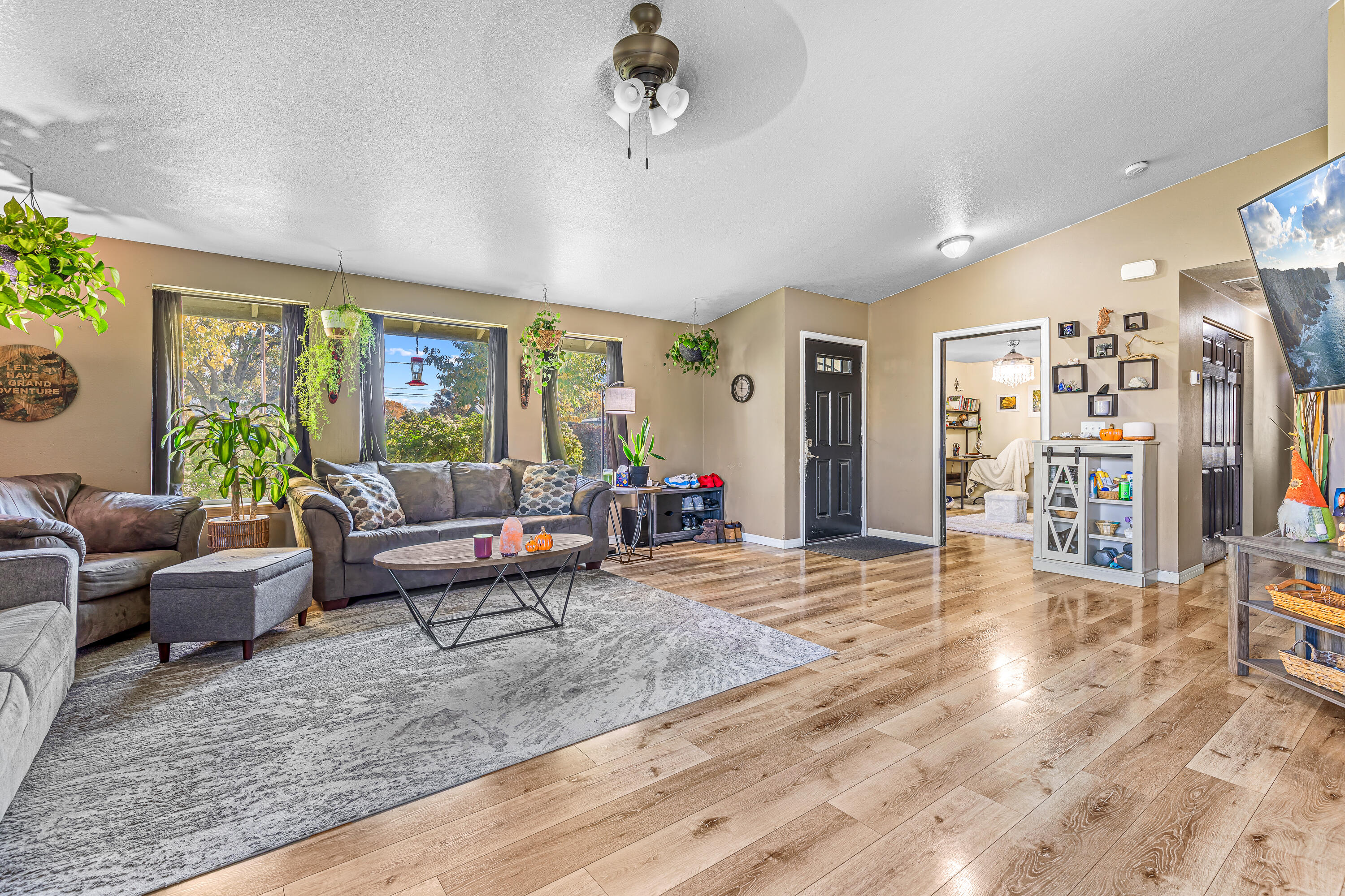 6569 Oakhurst Street