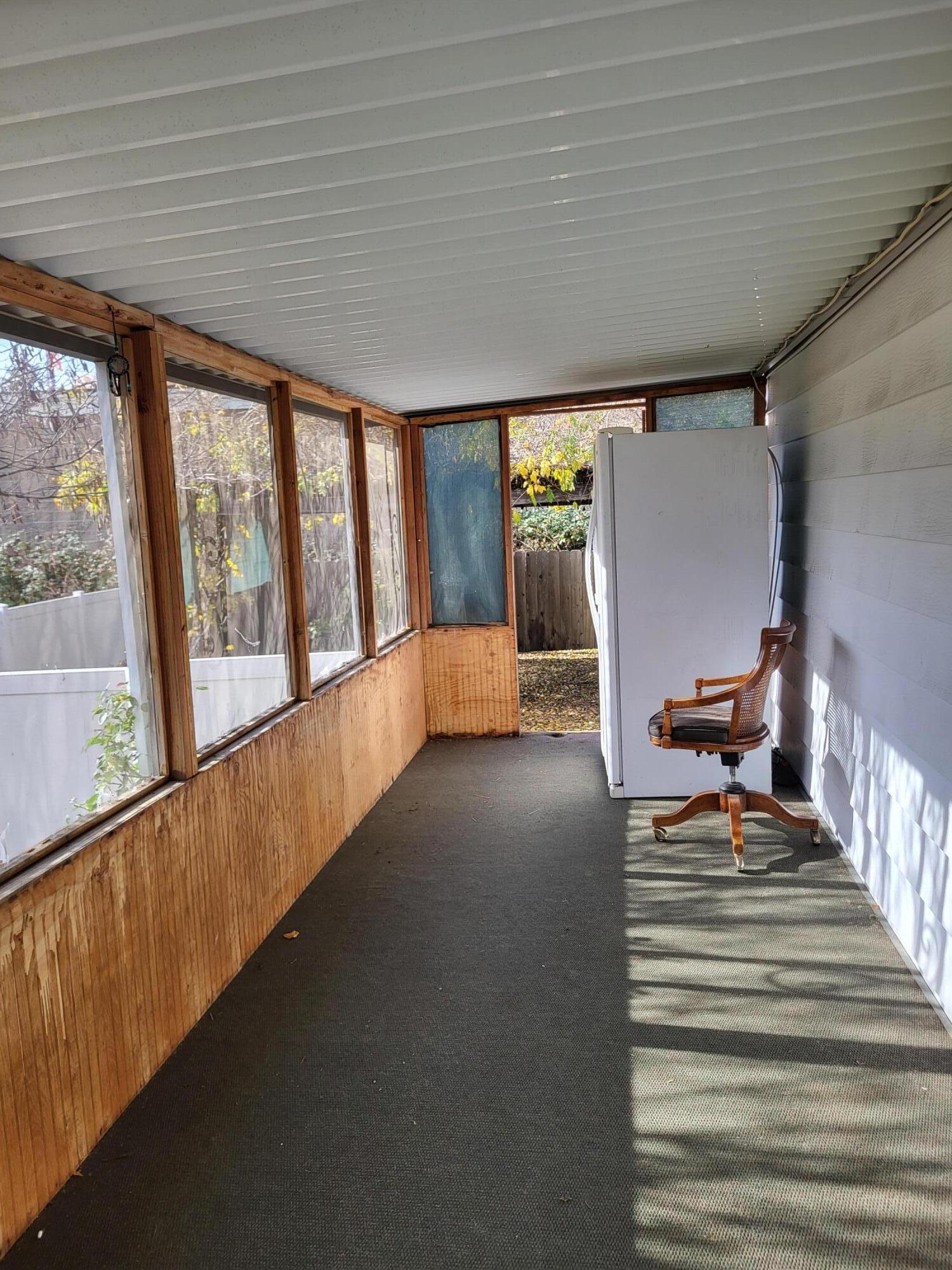 515 E Main Street, 1