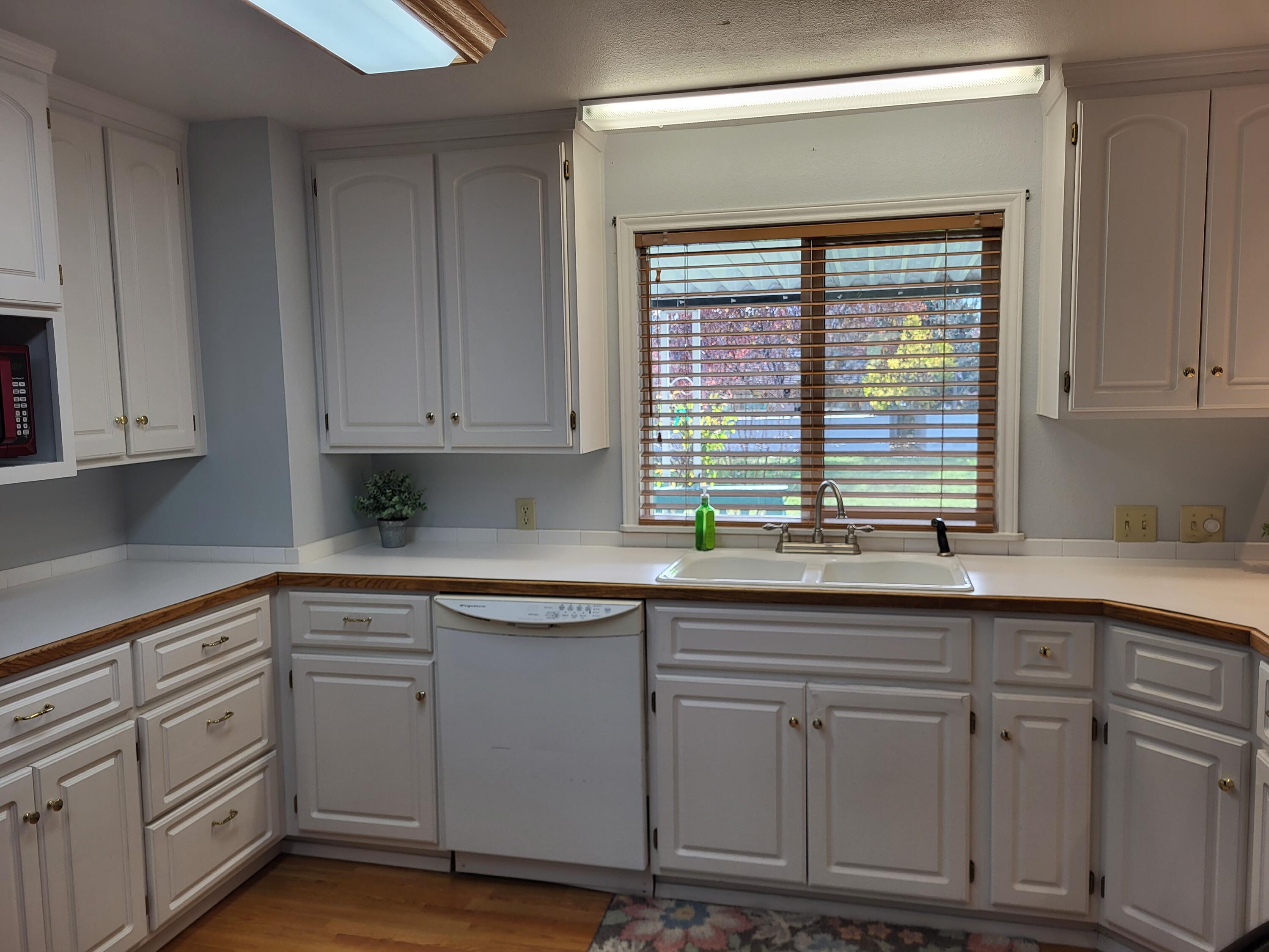 515 E Main Street, 1