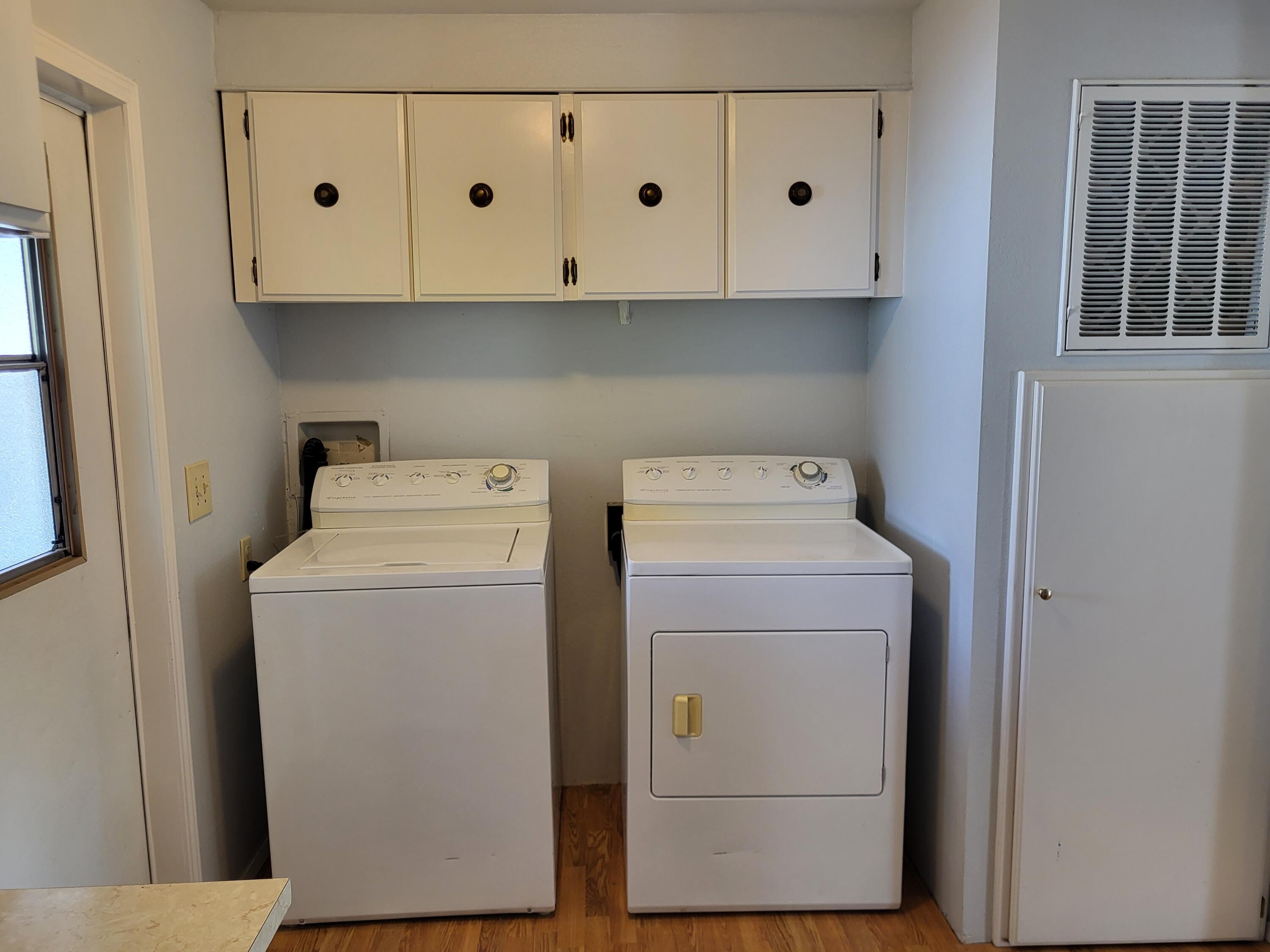 515 E Main Street, 1