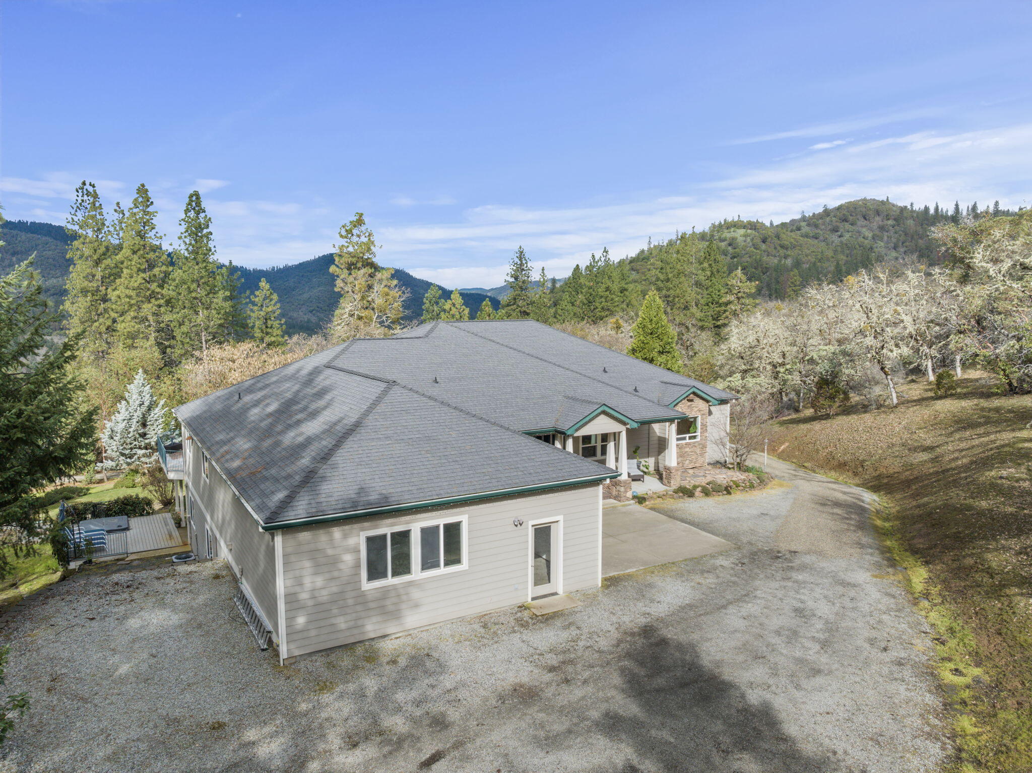 3607 Galls Creek Road