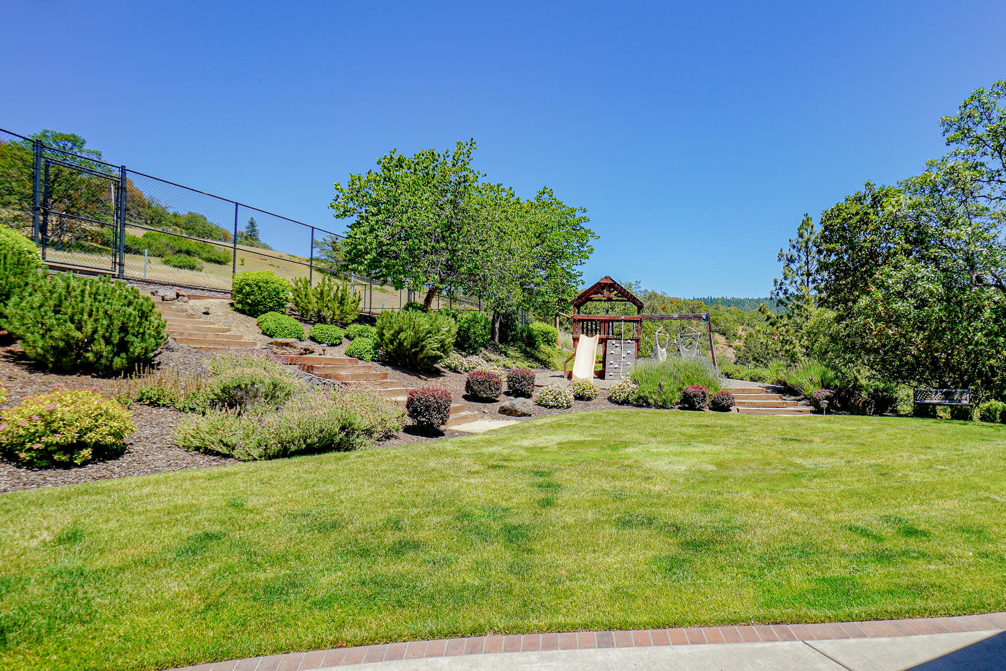 6398 Pine Ridge Drive