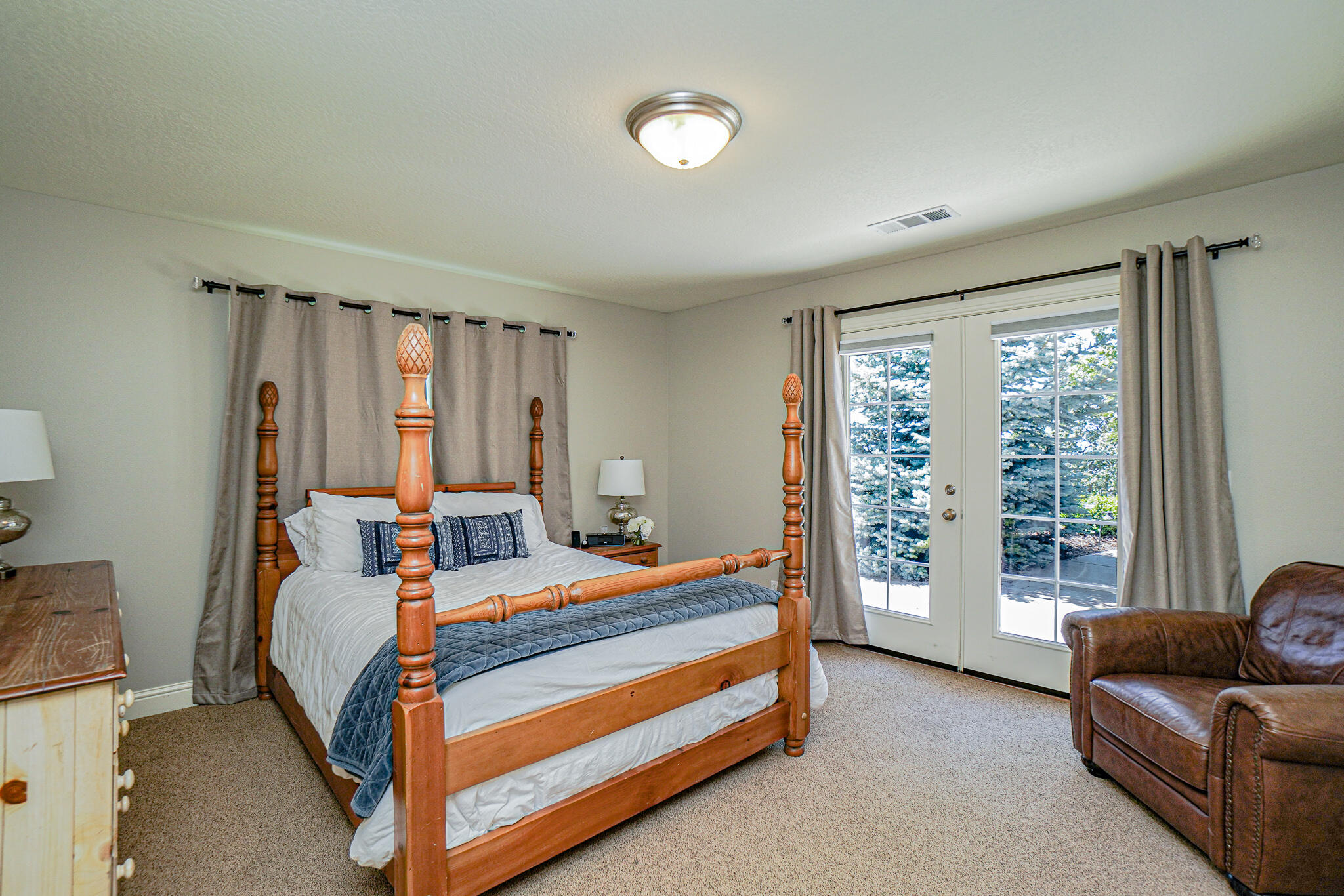 6398 Pine Ridge Drive