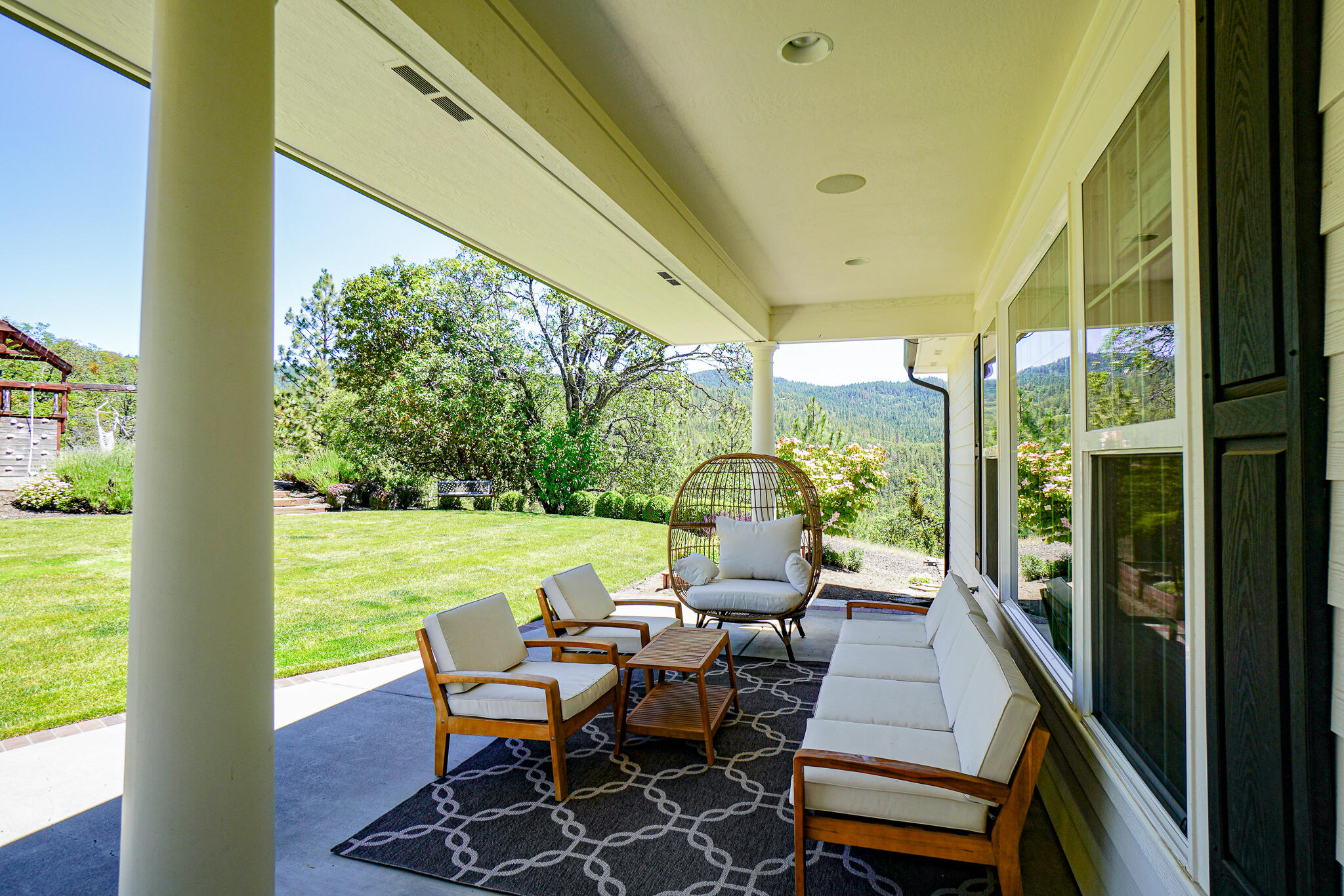 6398 Pine Ridge Drive