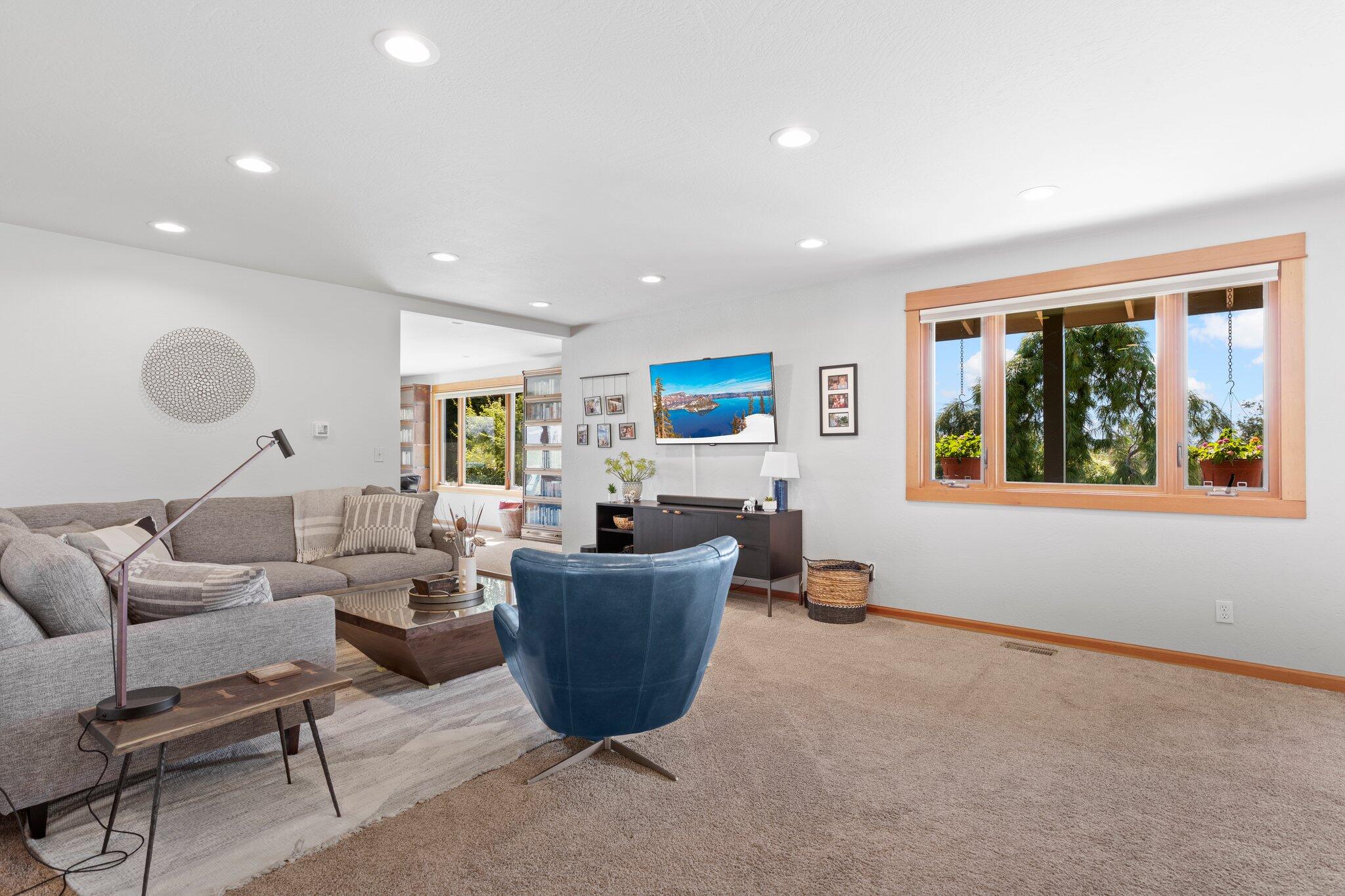 630 E Valley View Road