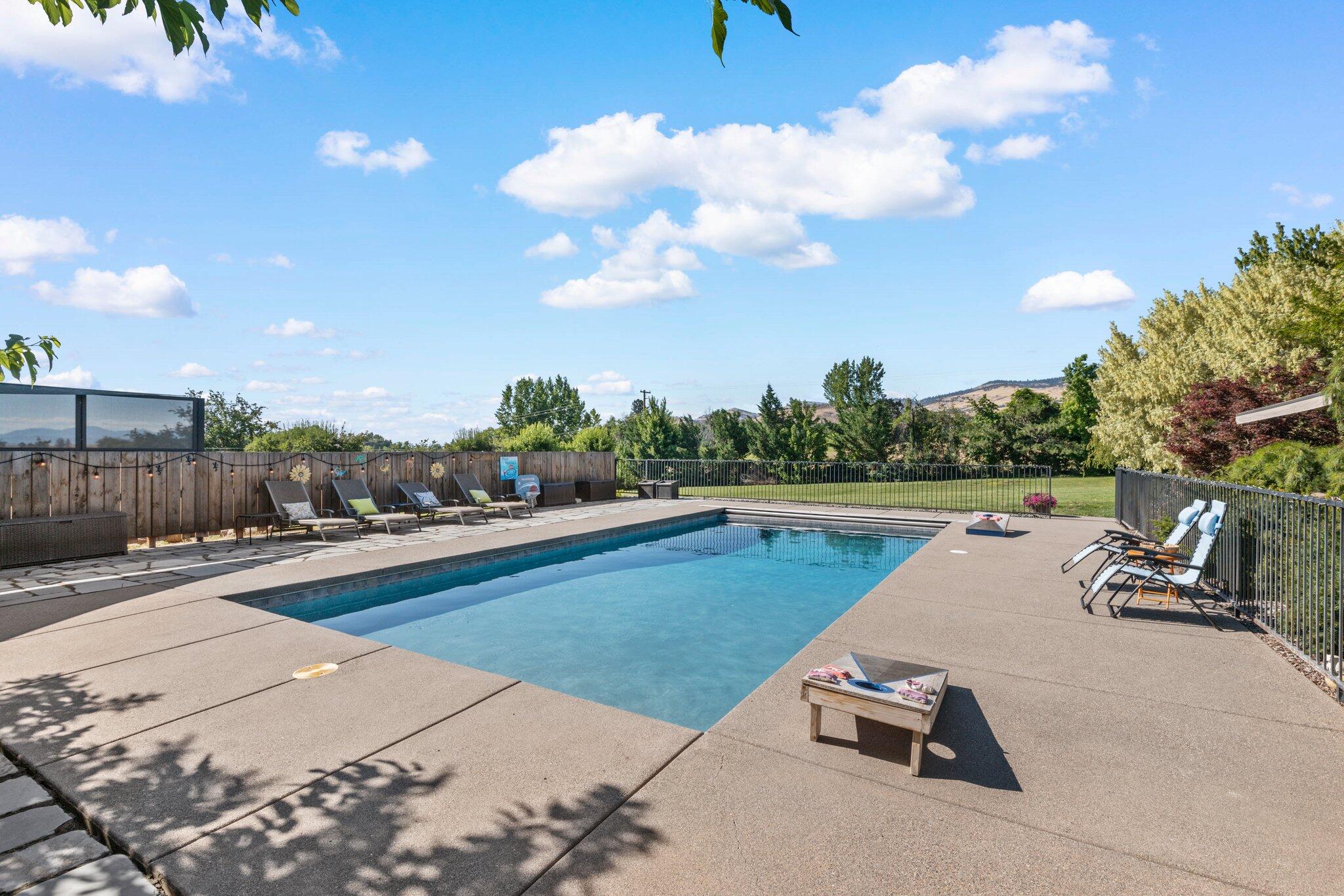 630 E Valley View Road