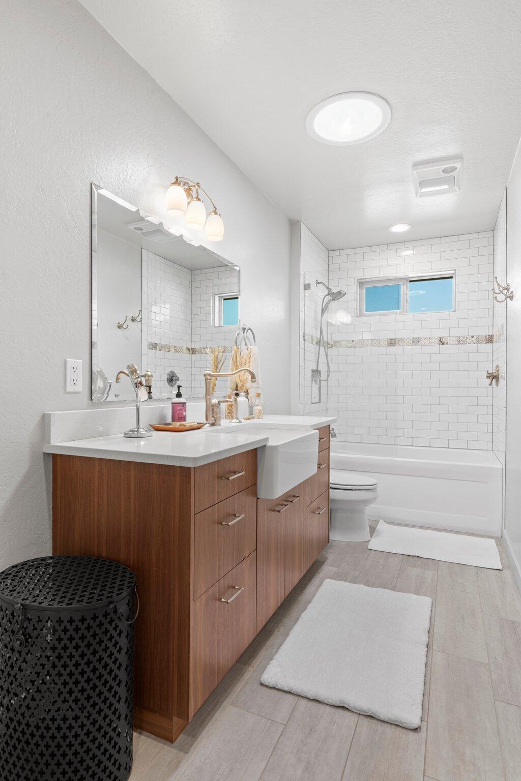 630 E Valley View Road