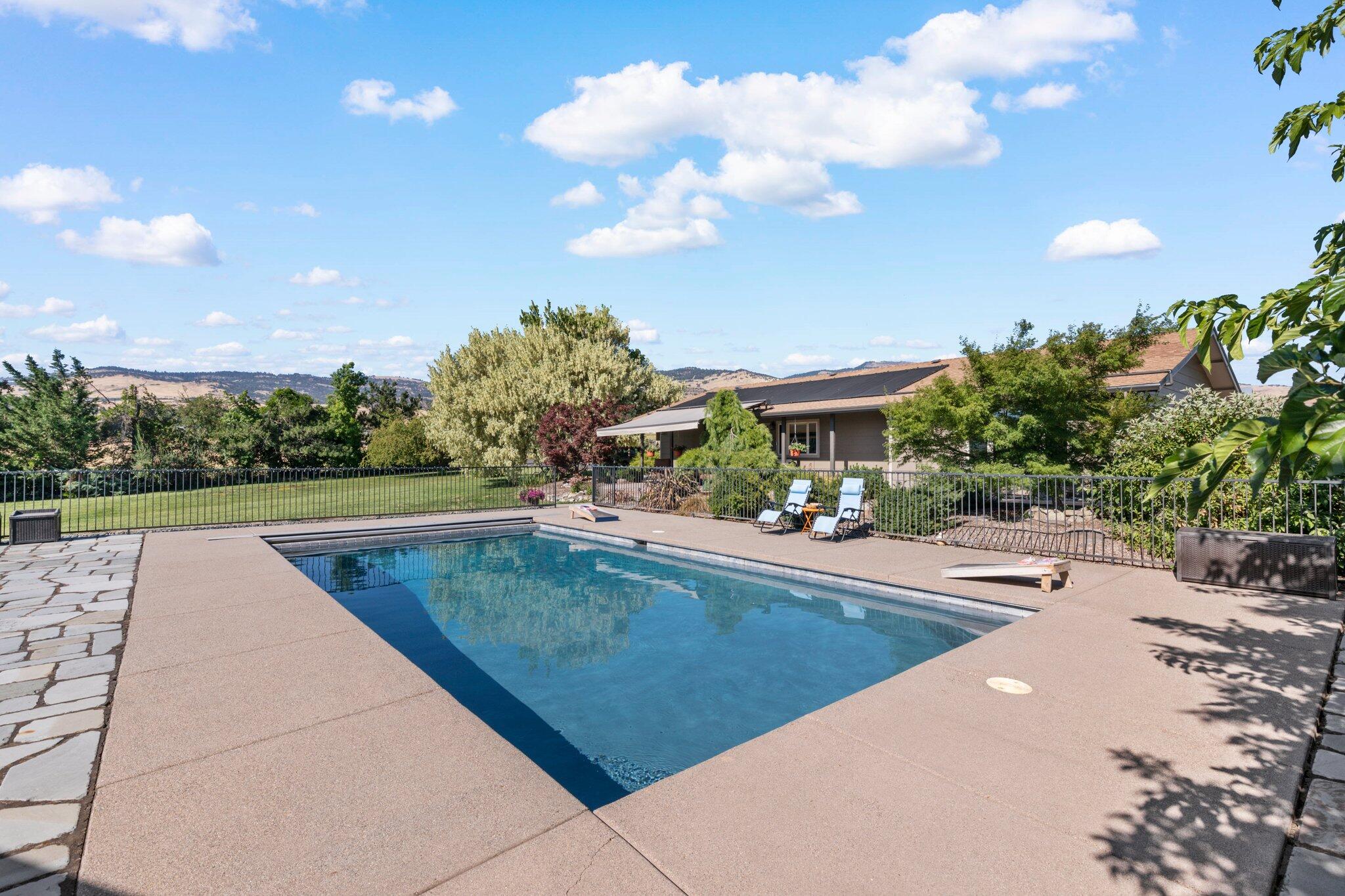 630 E Valley View Road