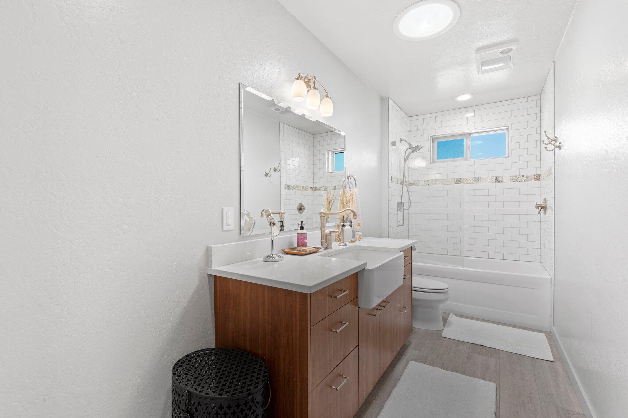 630 E Valley View Road