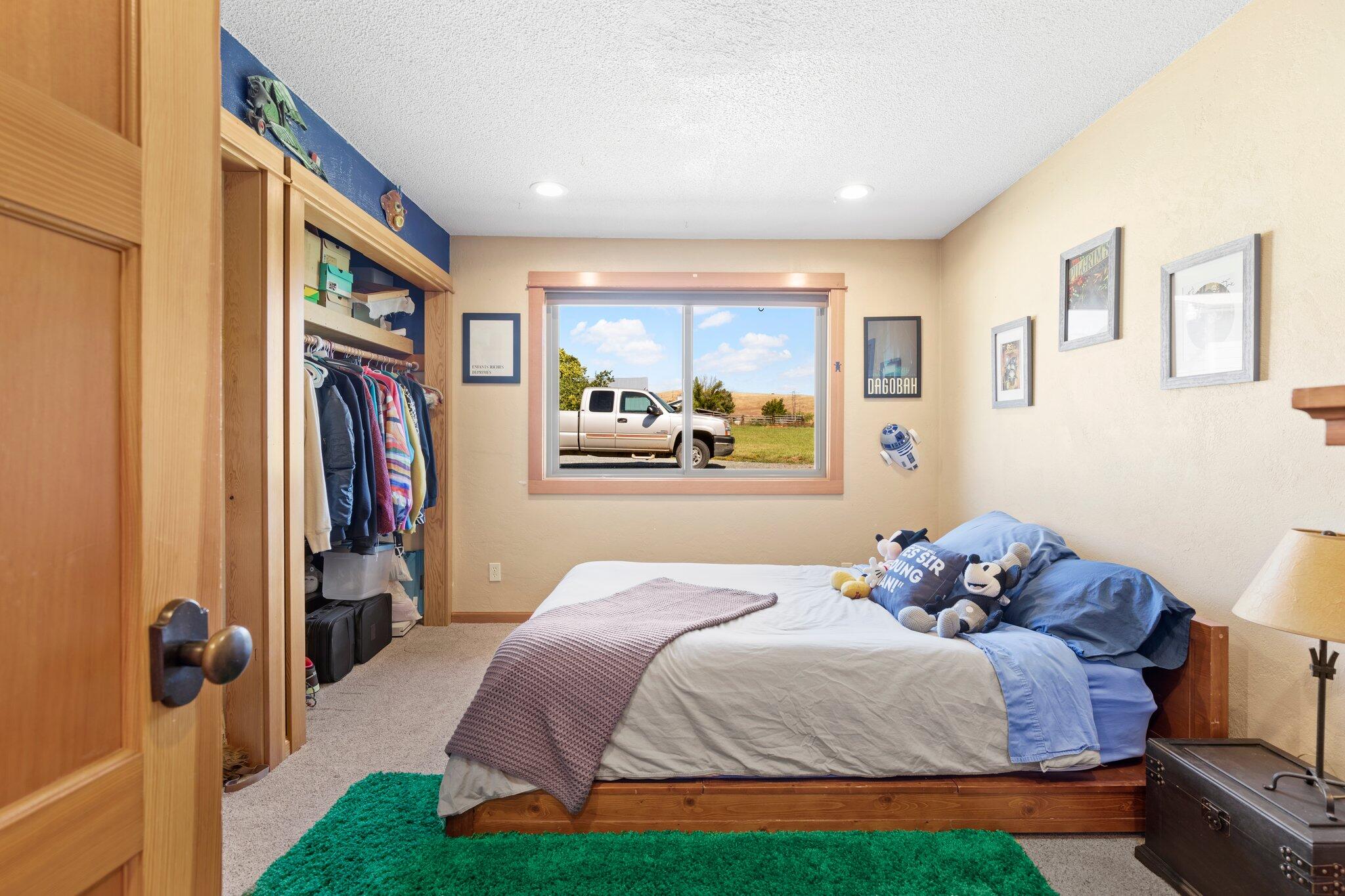 630 E Valley View Road