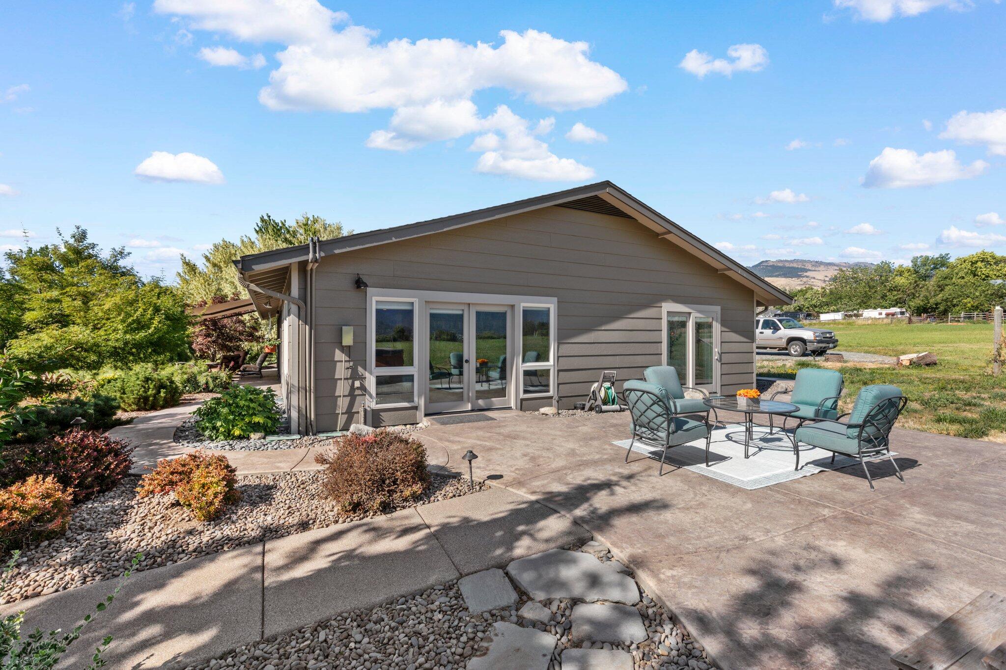 630 E Valley View Road