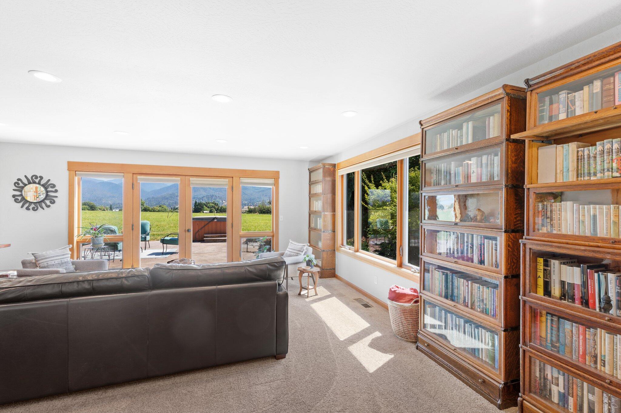 630 E Valley View Road