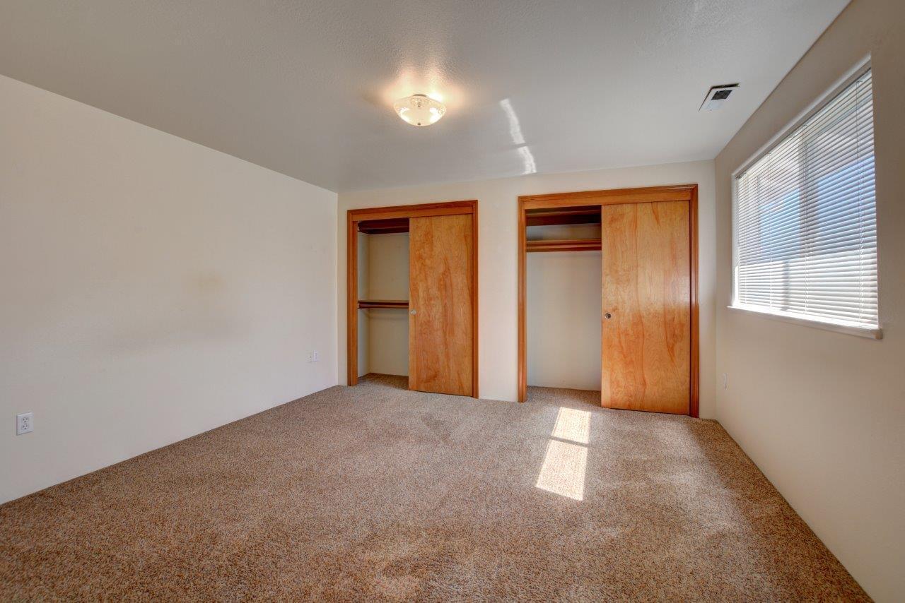 1068 Glengrove Avenue