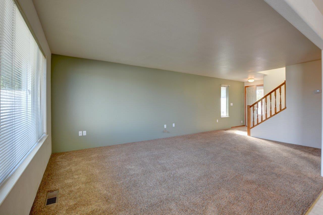 1068 Glengrove Avenue