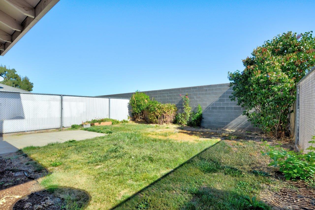 1068 Glengrove Avenue