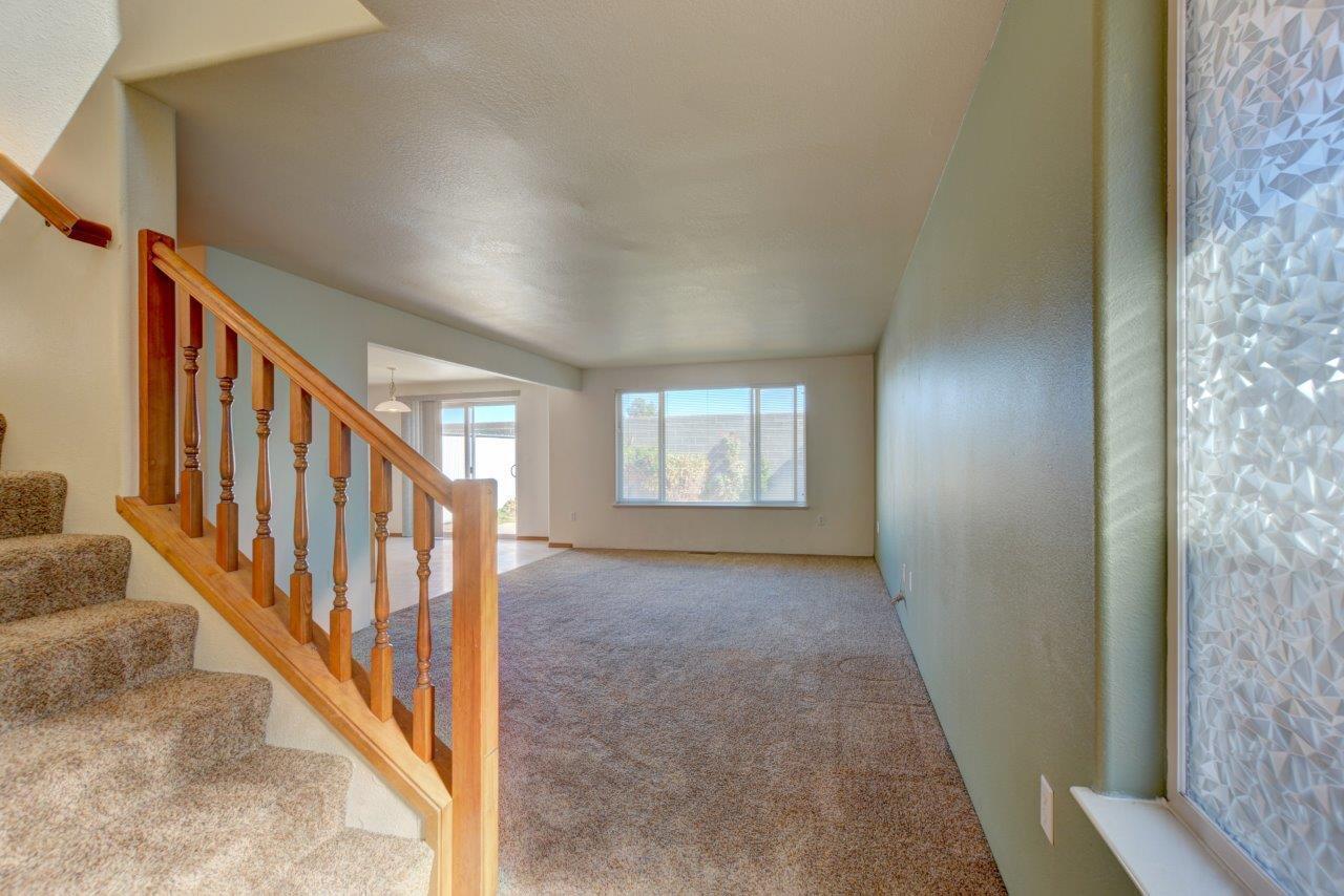 1068 Glengrove Avenue